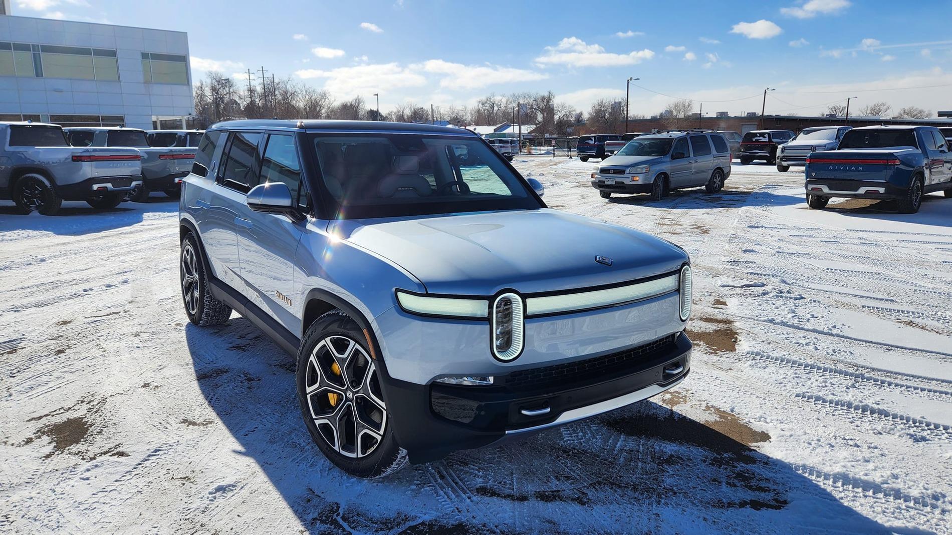 Rivian R1T R1S LA SILVER Rivian Photos 419513312_10227466676706635_143870226816965477_n