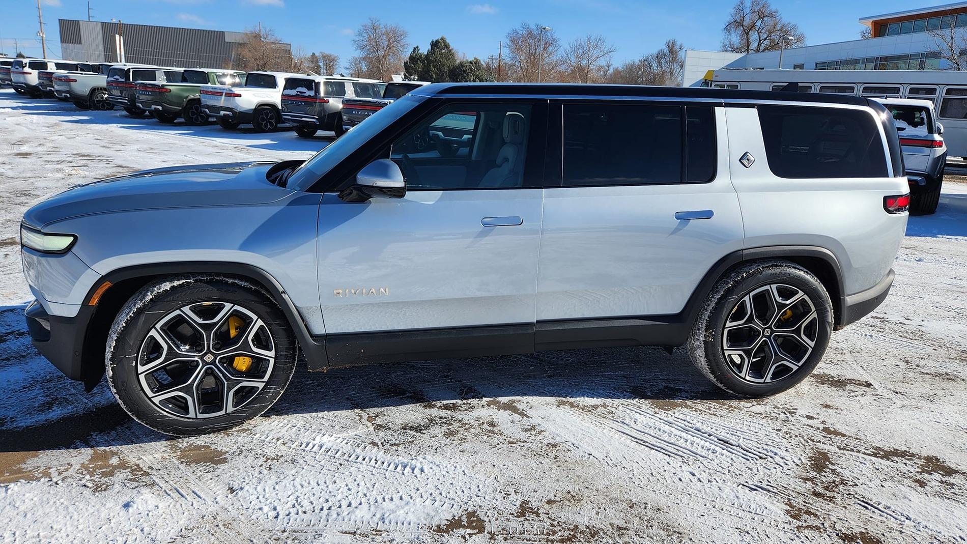 Rivian R1T R1S LA SILVER Rivian Photos 419473259_10227466677786662_405243484925623421_n