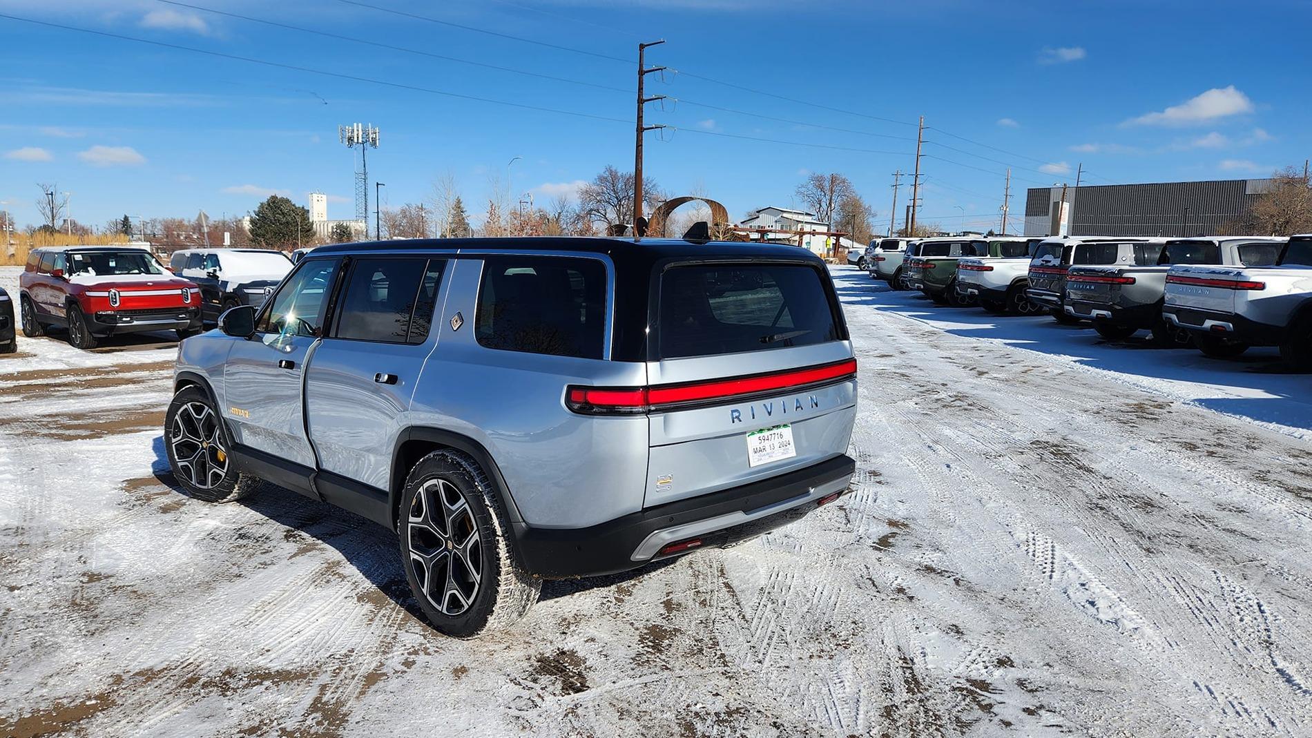 Rivian R1T R1S LA SILVER Rivian Photos 419496964_10227466677586657_3080314351954982179_n