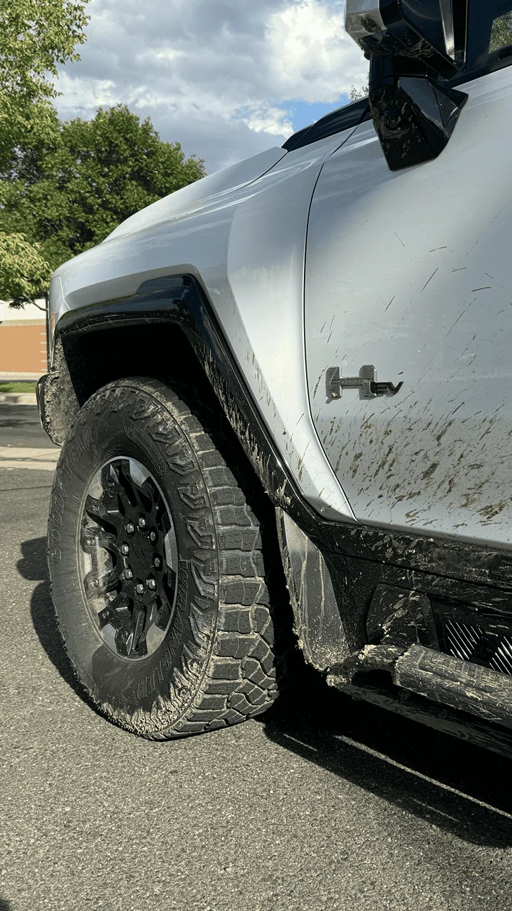 Rivian R1T R1S My Rivian is in the shop - I rented a Hummer EV for a month and hate it tempImagemptnKD
