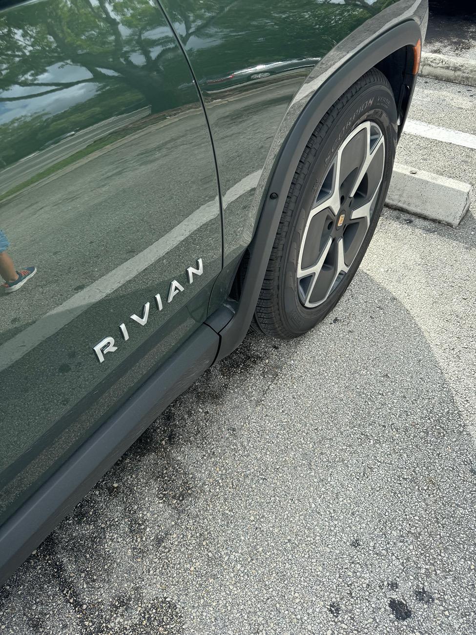 Rivian R1T R1S Upcoming Service Appointment - Panel Gaps & AC humming IMG_5002