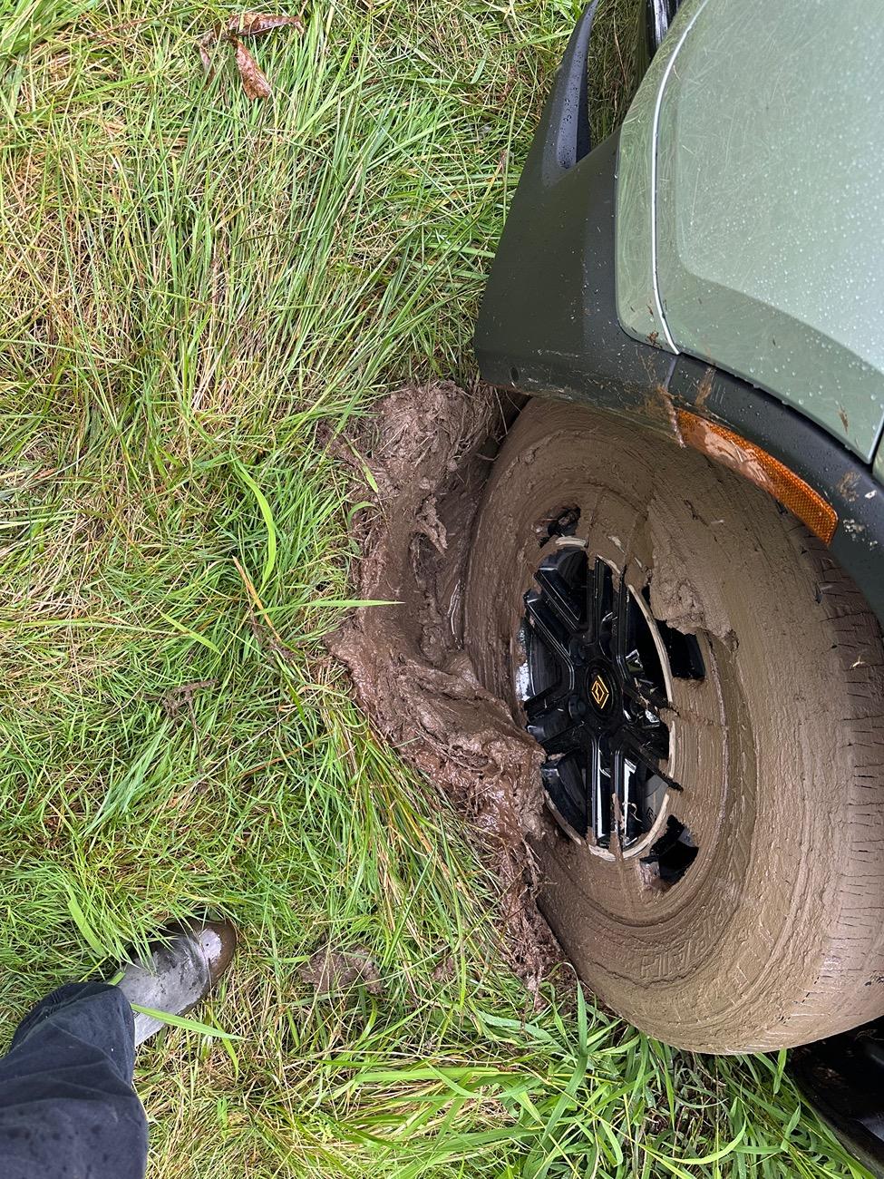 Rivian R1T R1S Stuck in mud! Help pull me out -- ideas or assistance in Saugerties/Woodstock/Catskills NY area? IMG_3713