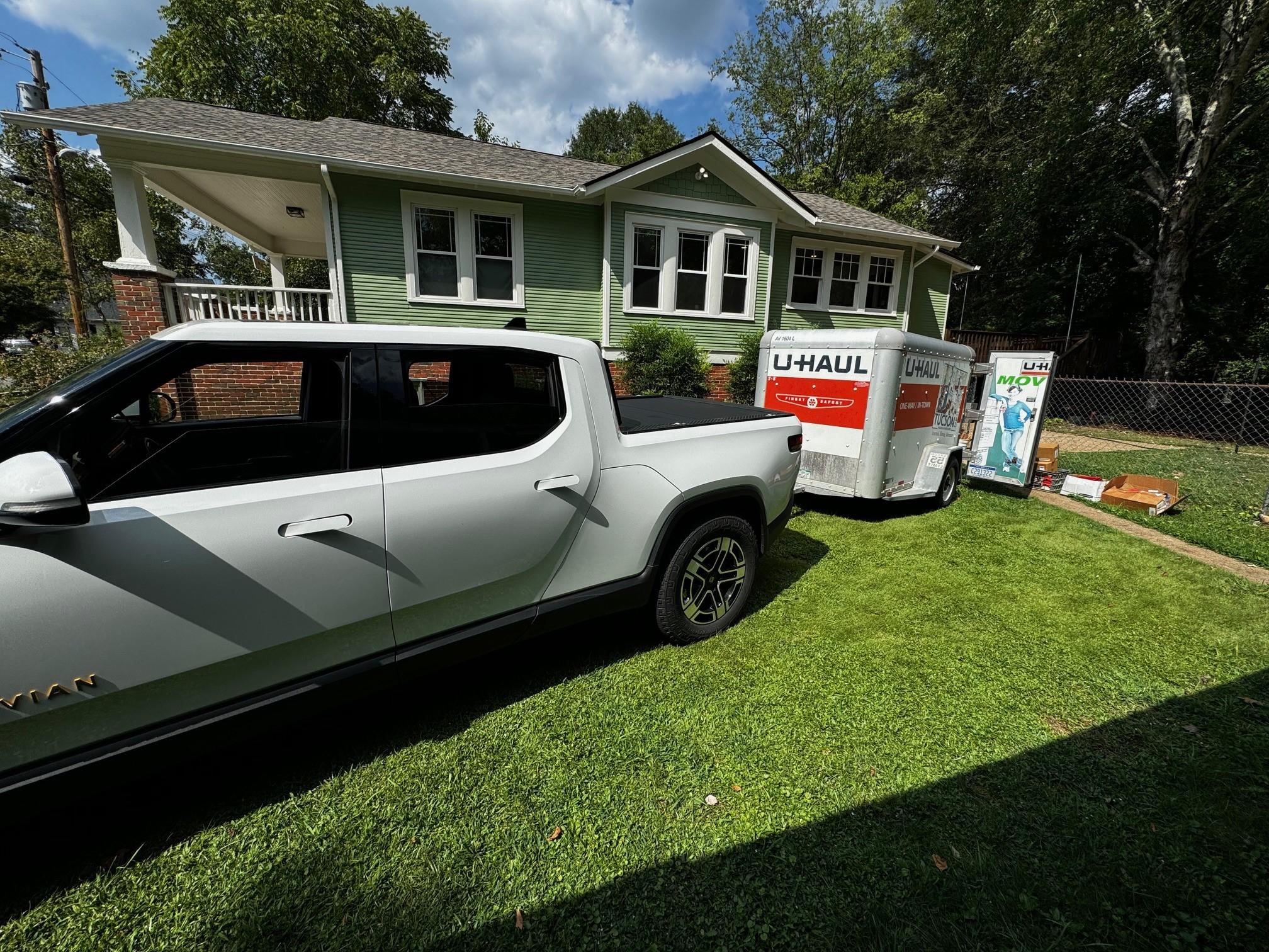 Rivian R1T R1S Nahar (my R1T) towing UHaul 5x8 trailer -- Huntsville AL to Chattanooga TN m6