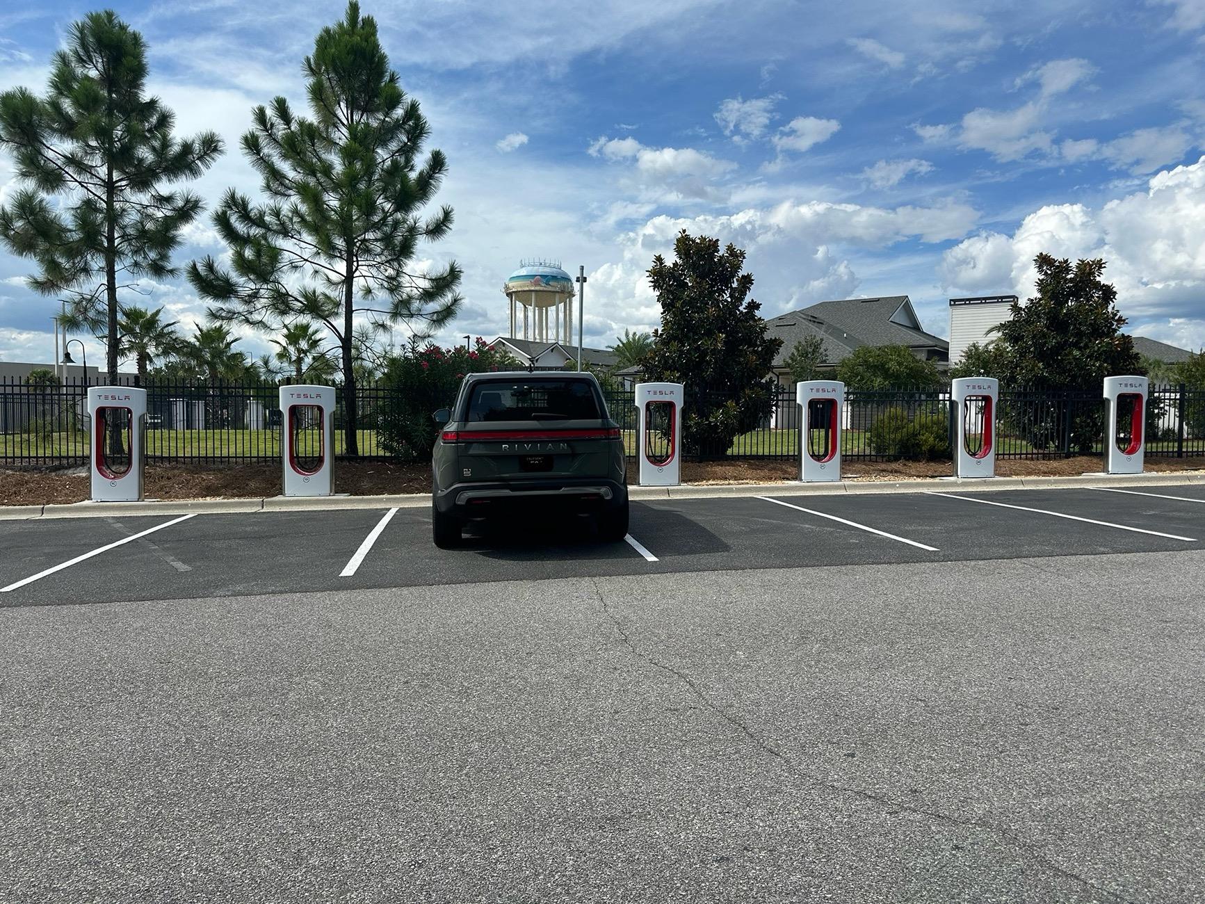 Rivian R1T R1S problem free supercharger layout in ohio. IMG_0206