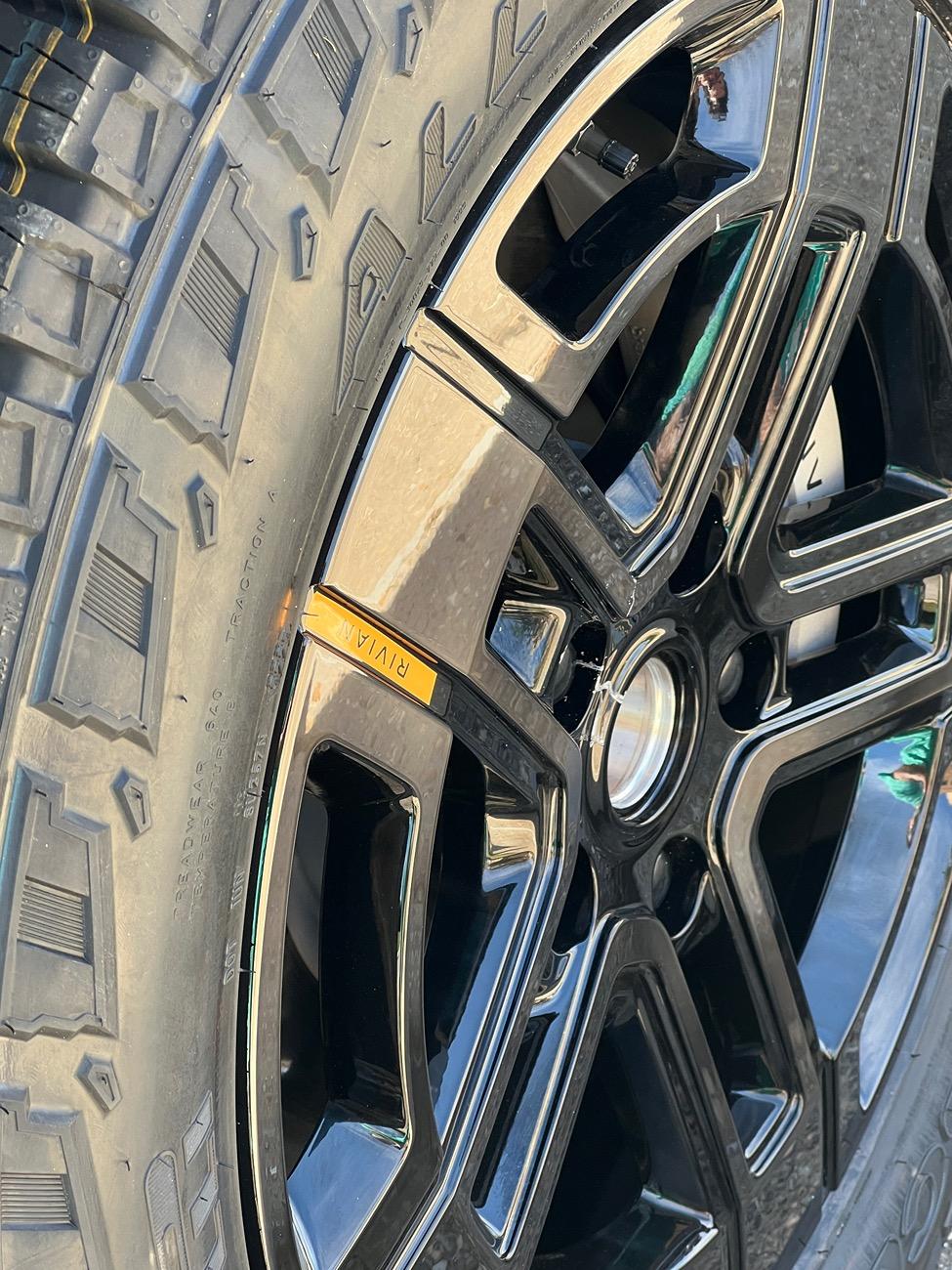 Rivian R1T R1S First Time using Roadside assistance IMG_6149