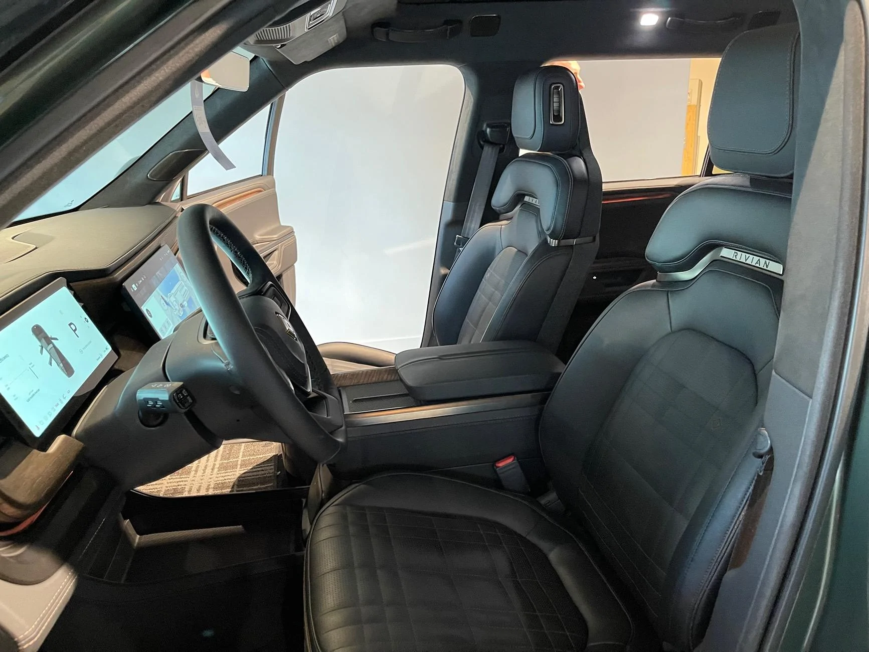Rivian R1T R1S Gen 2 R1S seats any better? IMG_3059