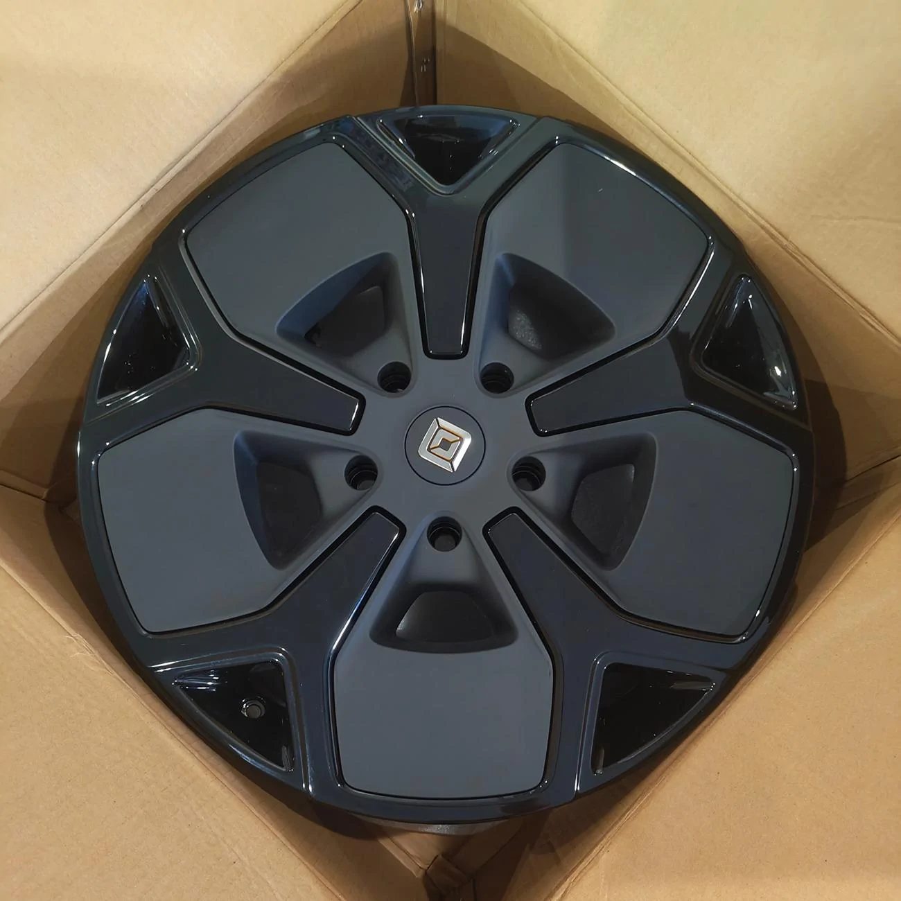 Rivian R1T R1S 21 inch wheels discontinued - why? 1000030788