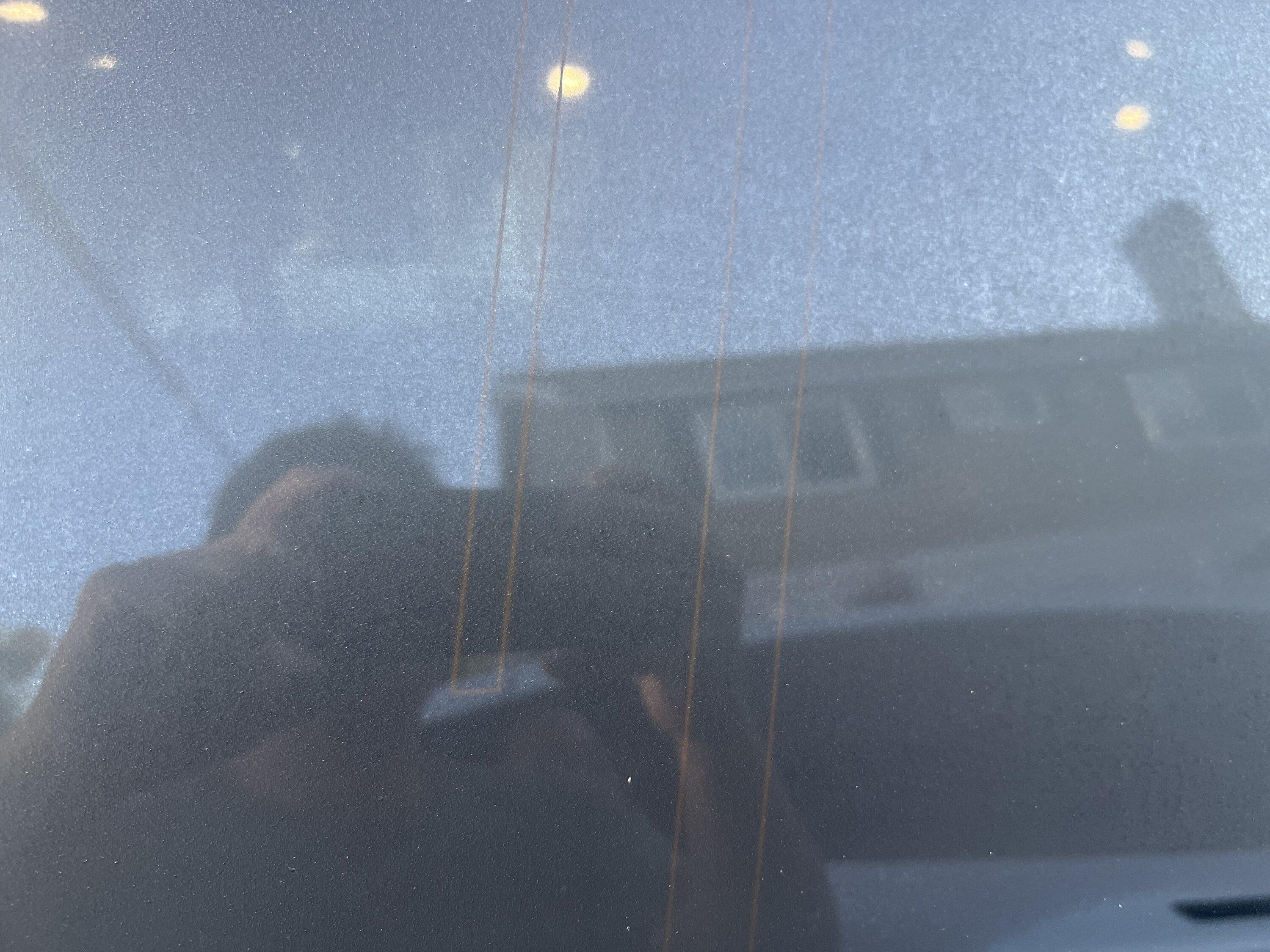 Rivian R1T R1S Rear side defogger not working IMG_9443
