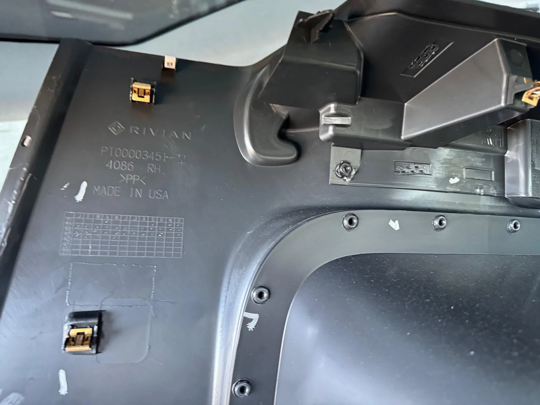 Rivian R1T R1S Diving Into Gen2 Standard Audio to Add a Subwoofer IMG_2113