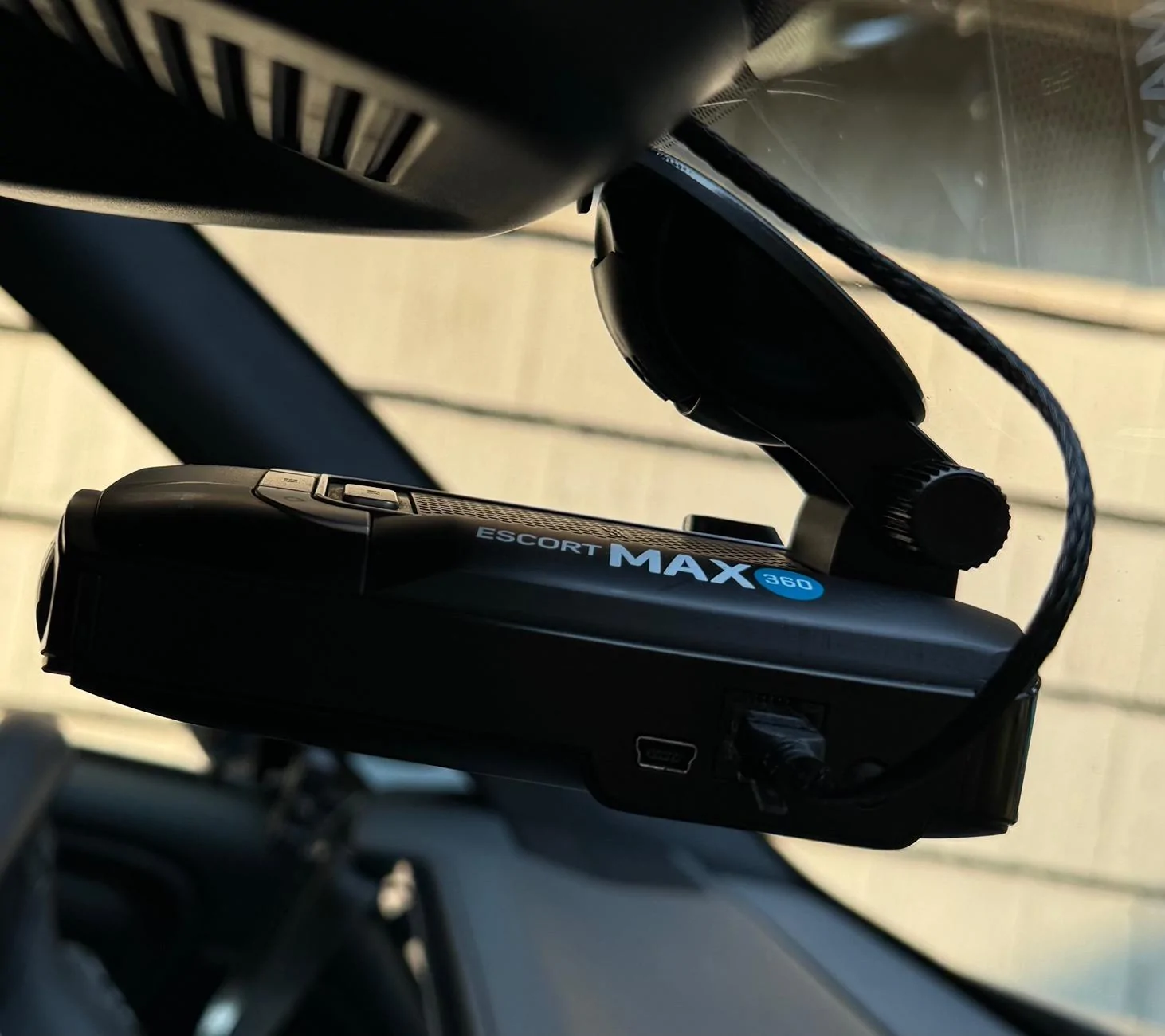 Rivian R1T R1S Radar Detector hardwire, who has done it? IMG_2161