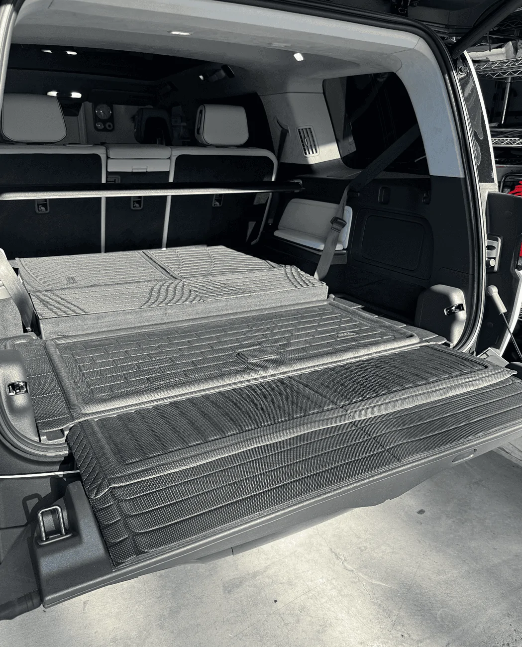 Rivian R1T R1S RIS tailgate cover / protection -- recommendations? 1725722532423-8l