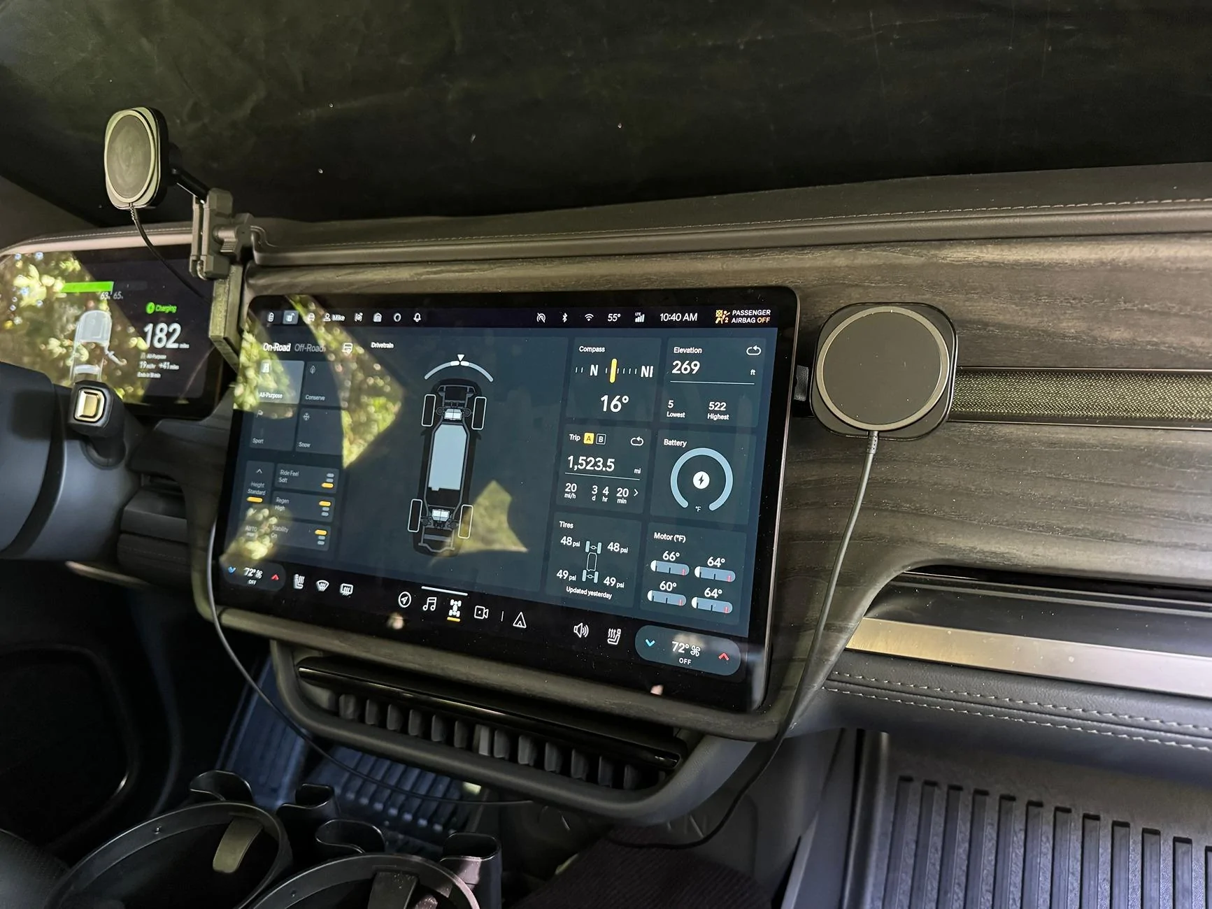 Rivian R1T R1S EV Sportline Dashboard Phone Mount with MagSafe Charger: Installation, Mods, and Review wireless_charging-1