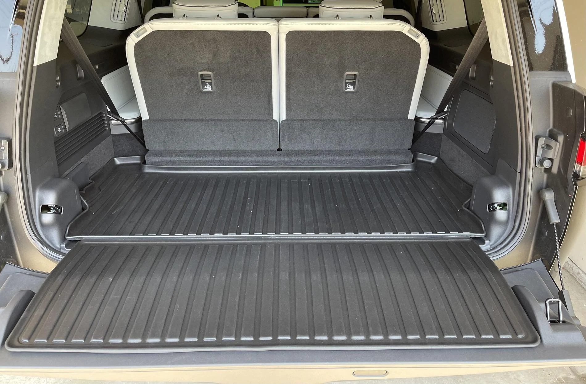 Rivian R1T R1S RIS tailgate cover / protection -- recommendations? img_2245-jpeg (2)
