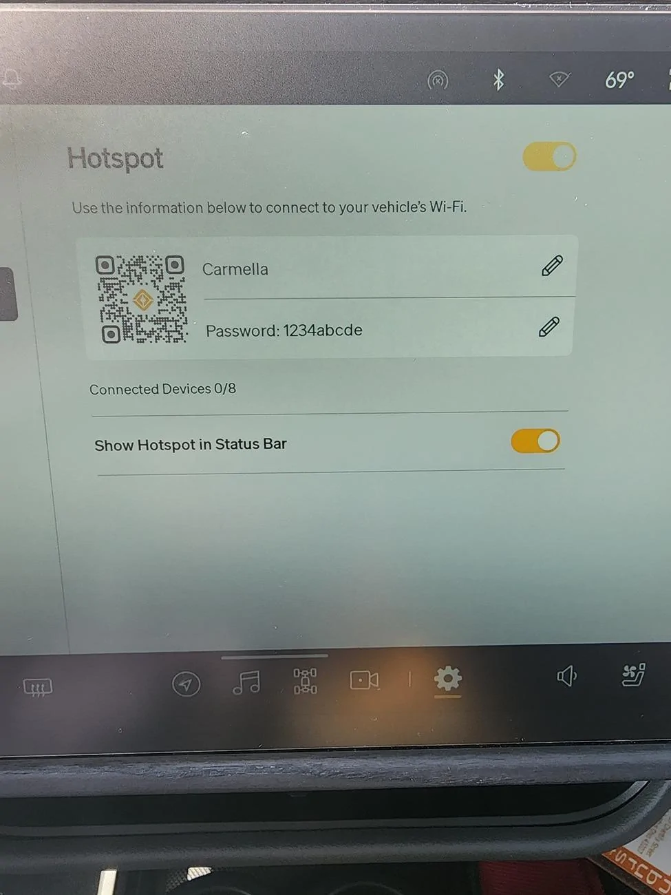 Rivian R1T R1S Hotspot grayed out won't toggle on/off 1000001196