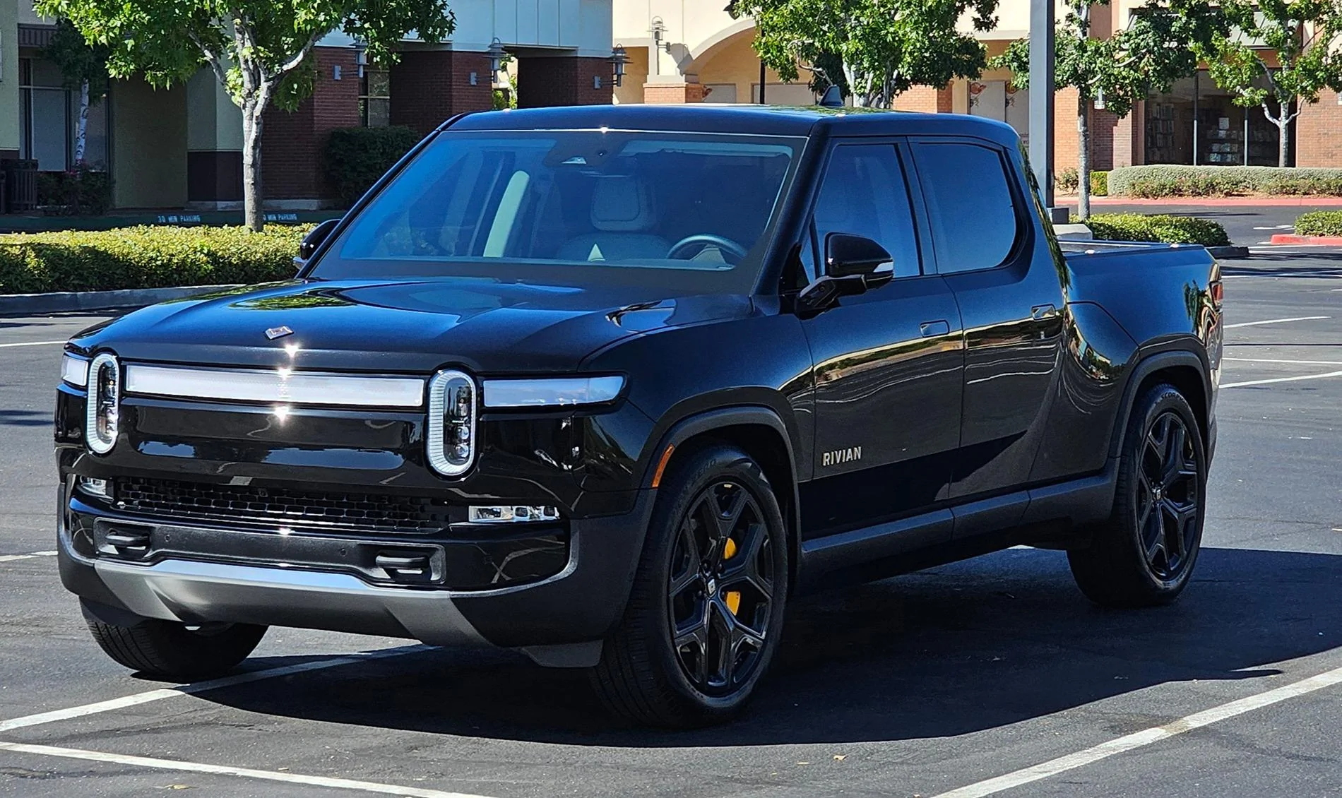 Rivian R1T R1S MIDNIGHT (Black) Rivian Photos 1000059458