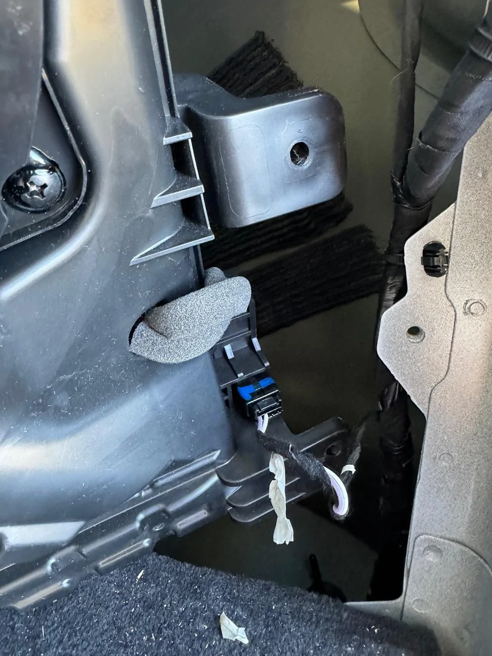 Rivian R1T R1S Diving Into Gen2 Standard Audio to Add a Subwoofer IMG_2135