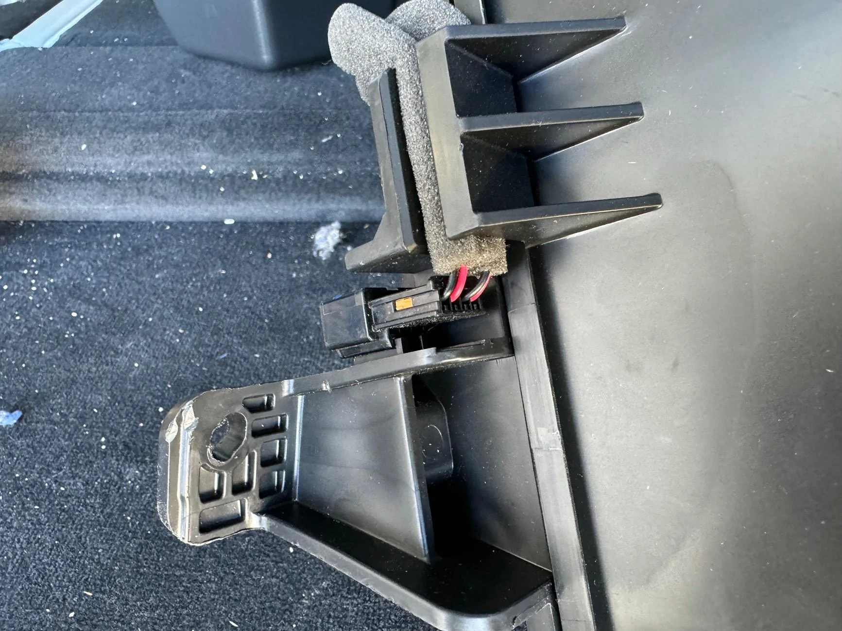 Rivian R1T R1S Diving Into Gen2 Standard Audio to Add a Subwoofer IMG_2134