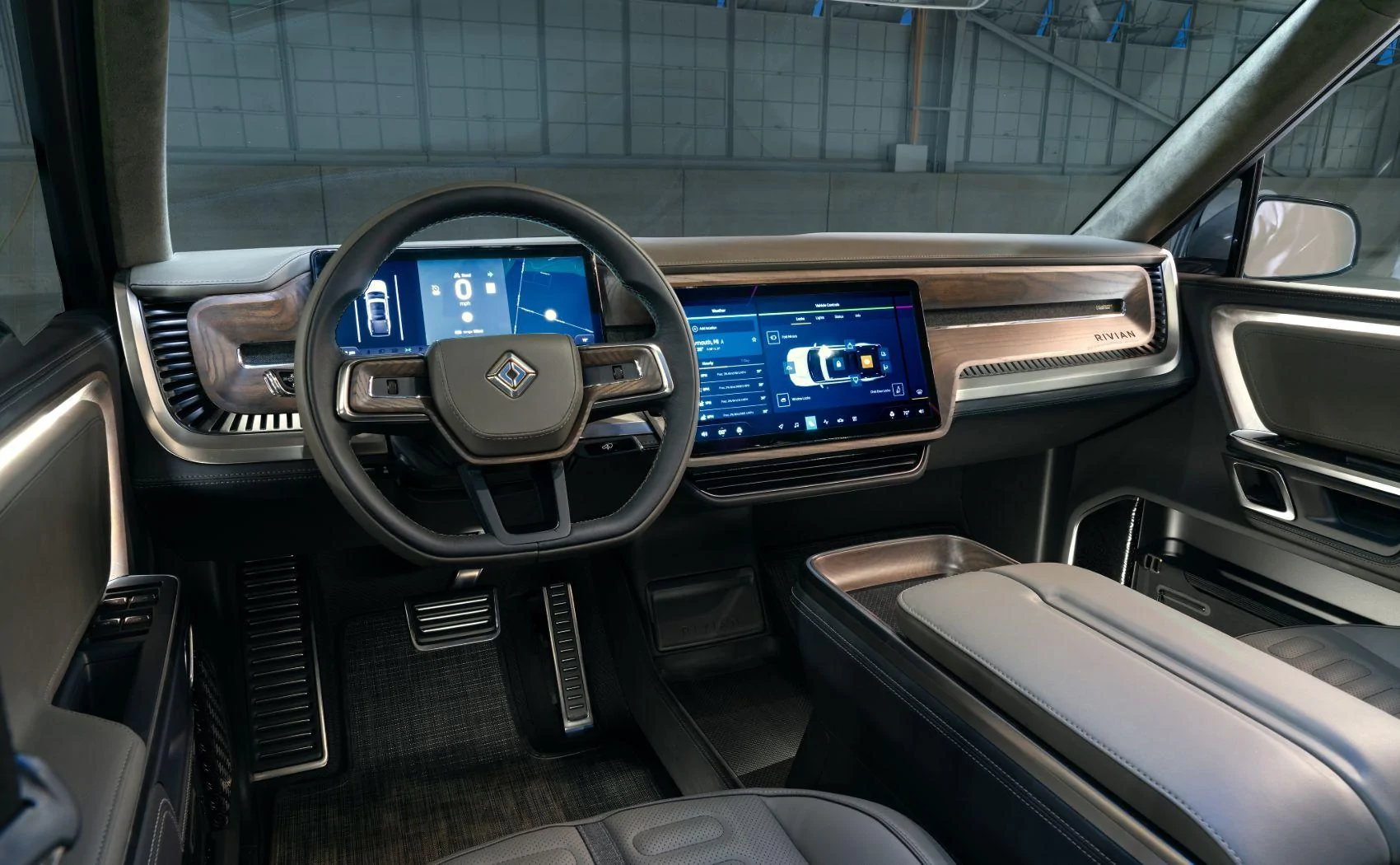 Rivian R1T R1S Why the speedo isn't in the middle? d-discover-its-cleverly-designed-interior-163724_1