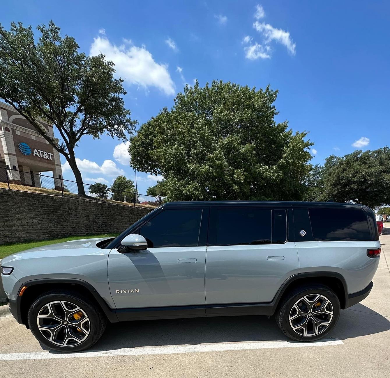 Rivian R1T R1S Chrome Delete IMG_1236