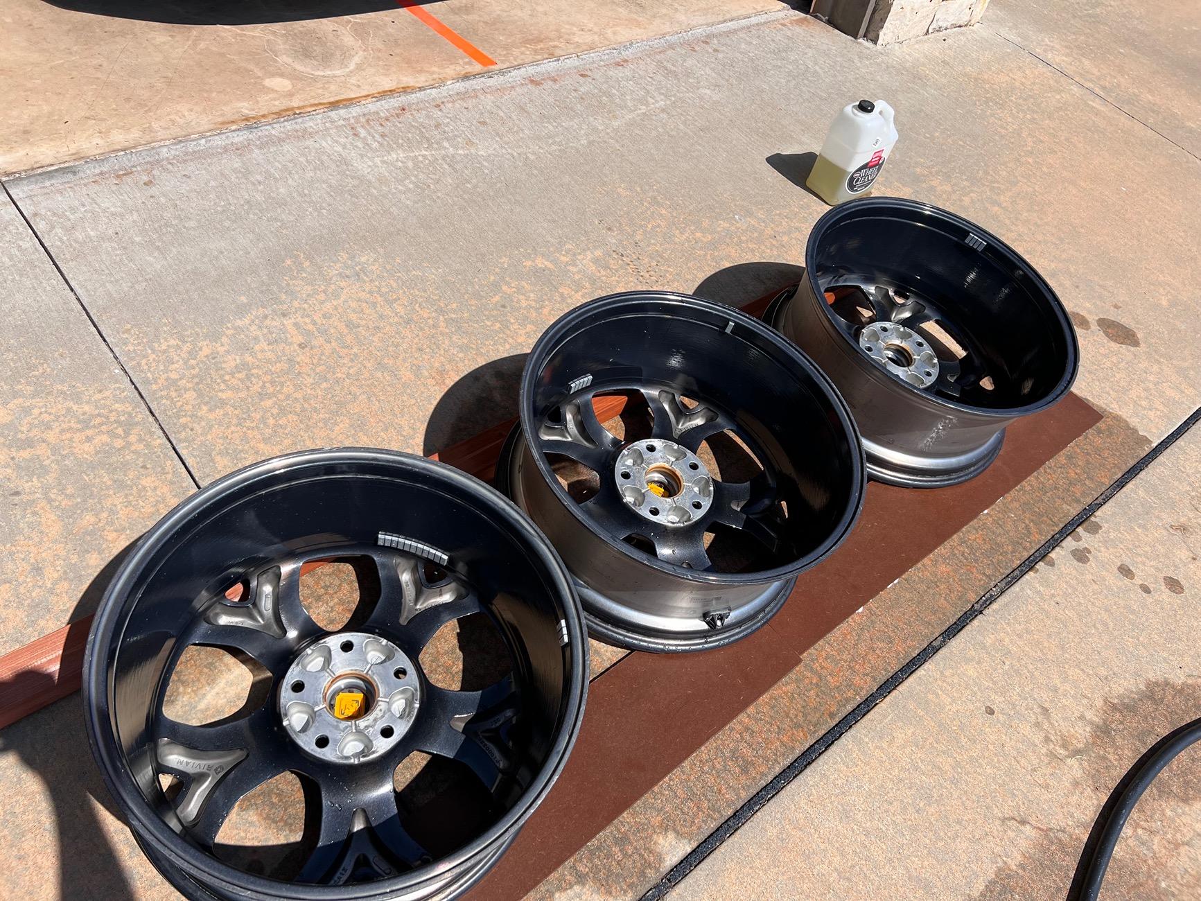 Rivian R1T R1S 21” wheels - $100 each IMG_3134