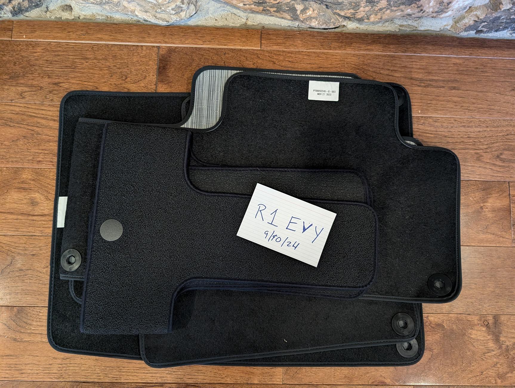 Rivian R1T R1S $150 NEW - R1S OEM Floor Mats 1001076059