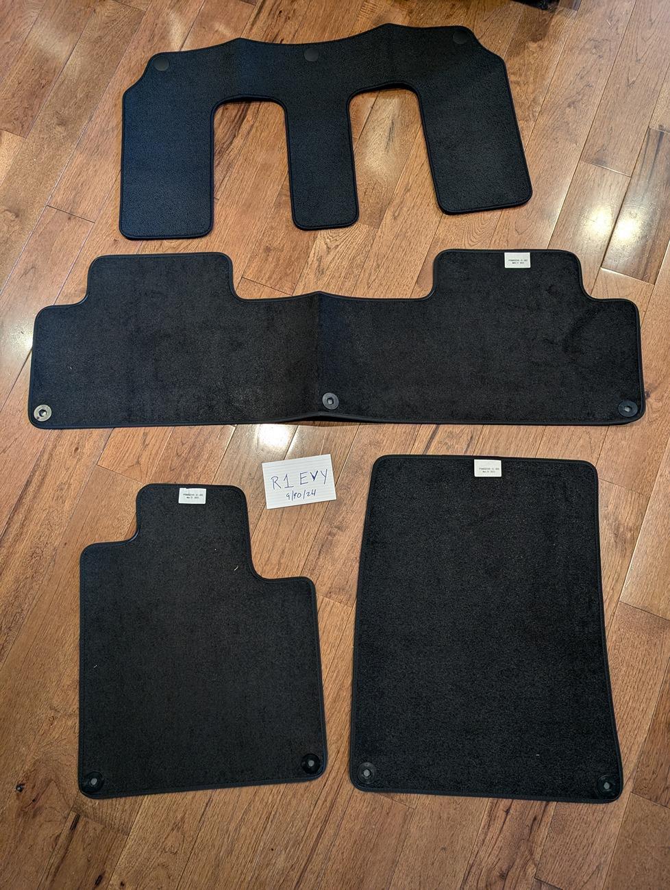 Rivian R1T R1S $150 NEW - R1S OEM Floor Mats 1001075716