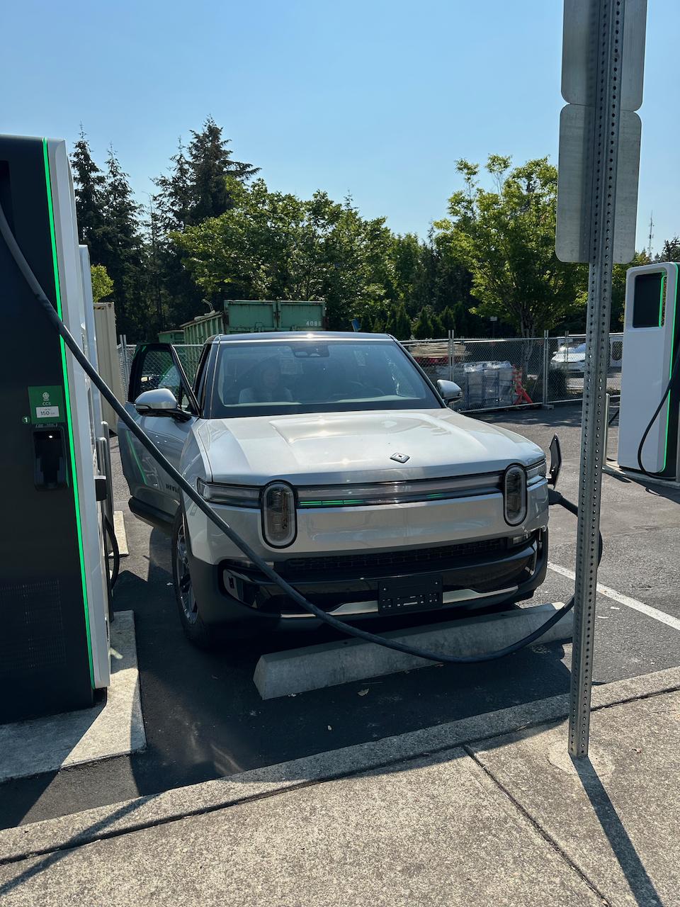 Rivian R1T R1S First Tow with New 2025 R1S Gen2 IMG_7755