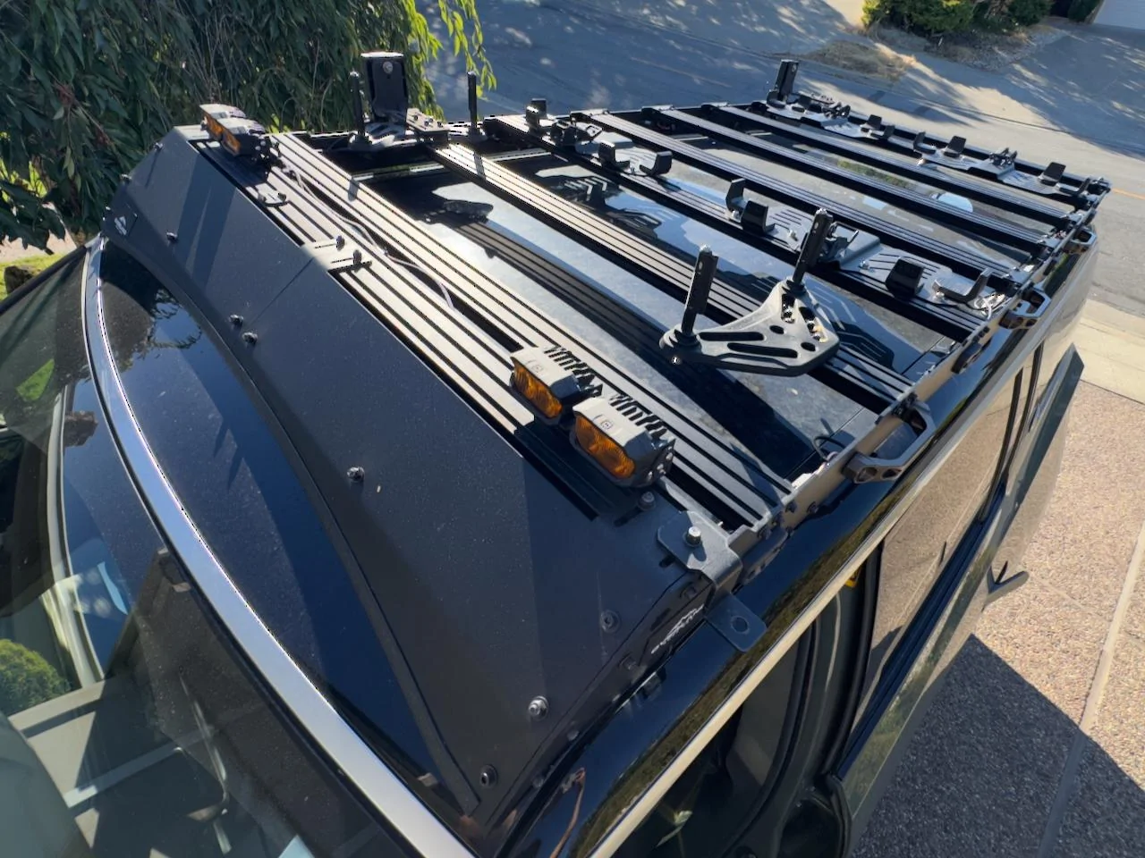 Rivian R1T R1S FS: Overland Ruff Rax R1S Roof Rack IMG_1629