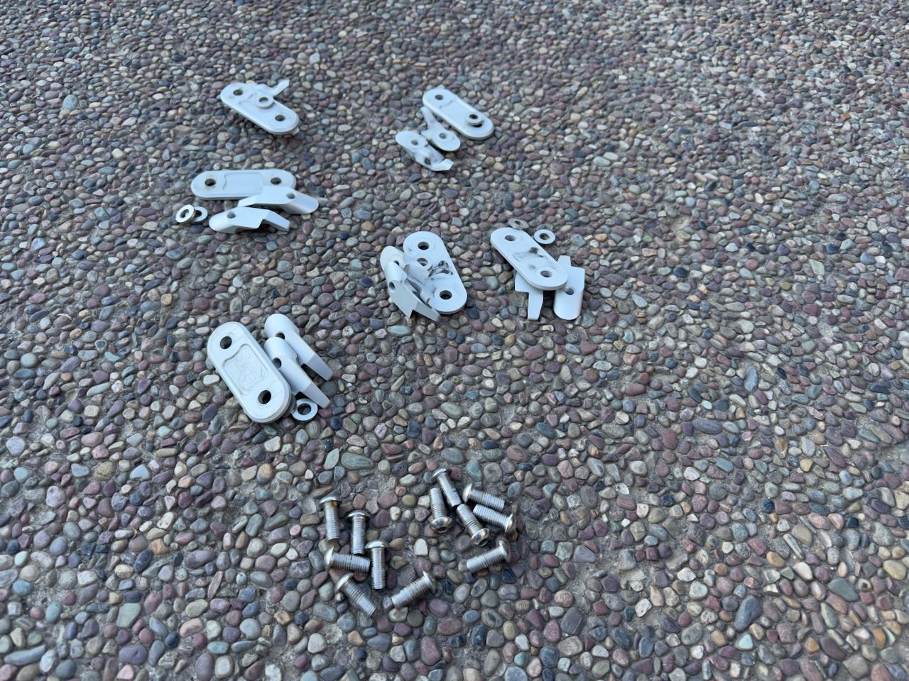 Rivian R1T R1S FS: Overland Ruff Rax R1S Roof Rack IMG_1632