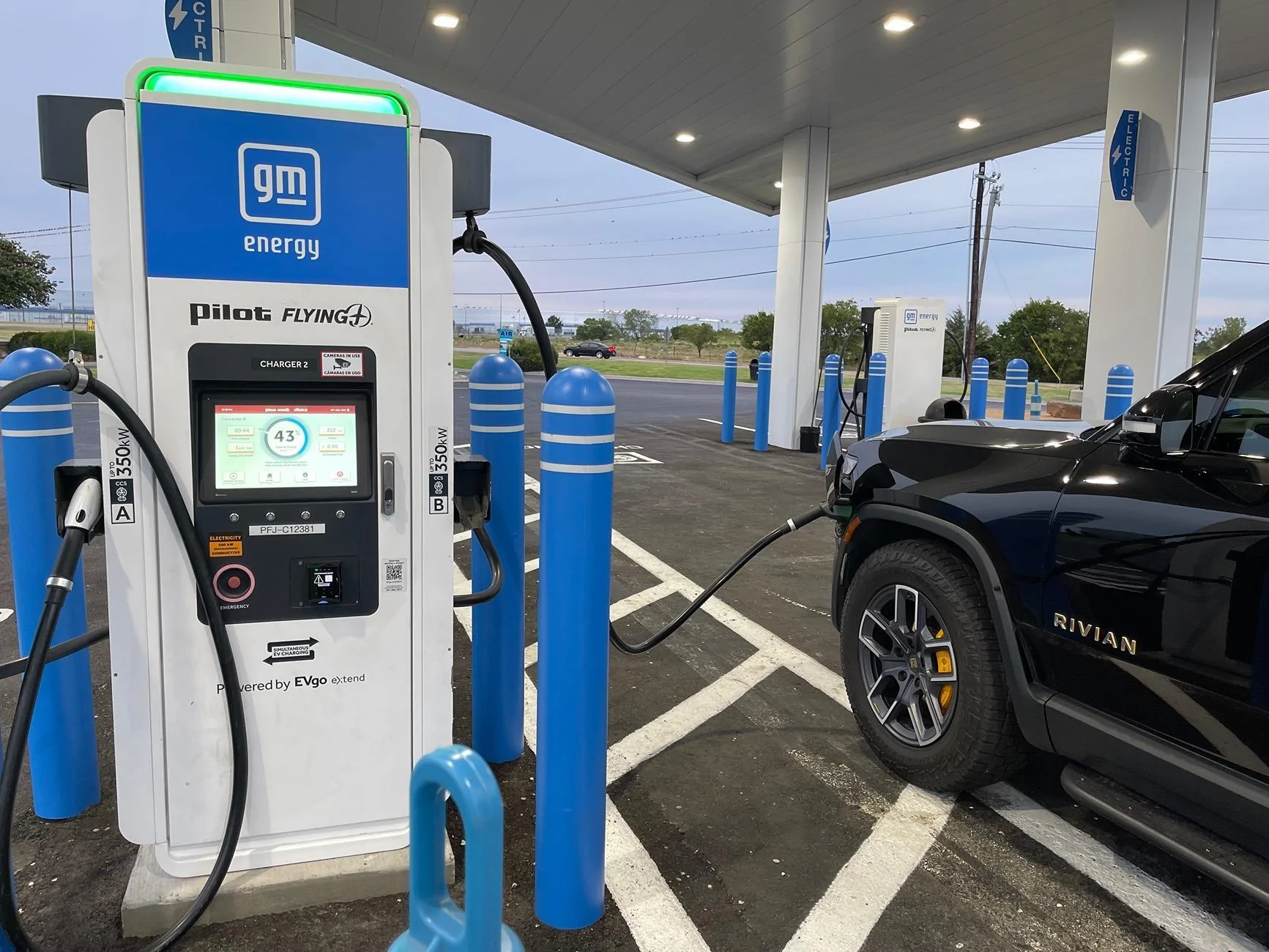 Rivian R1T R1S GM / EVgo charging stations look like gas stations img_7615-jpeg