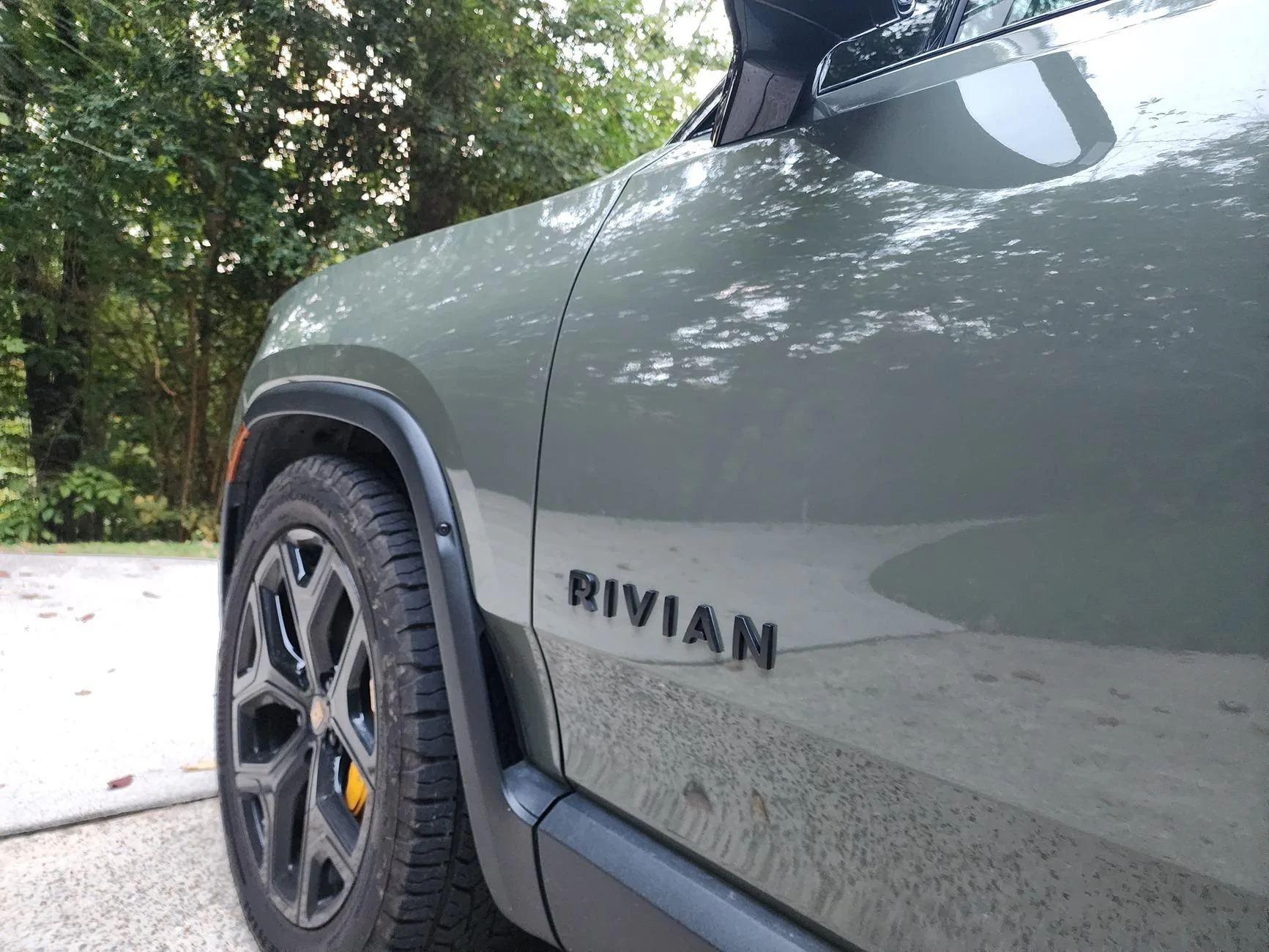 Rivian R1T R1S Chrome or Blackout Emblems - from which vendor would you recommend? 20240915_192704