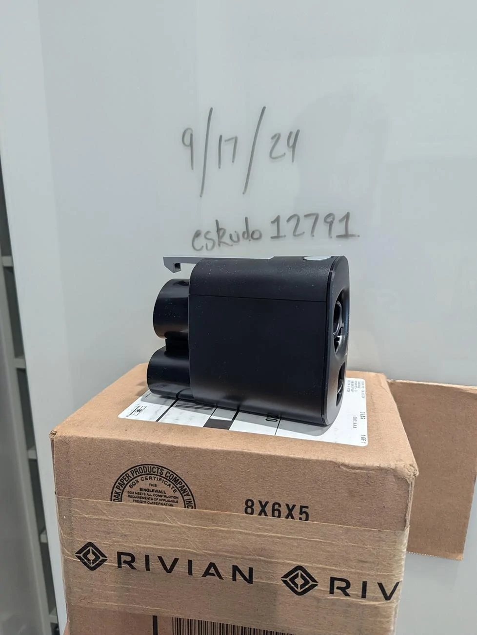 Rivian R1T R1S Rivian NACS to CCS PXL_20240917_212820830