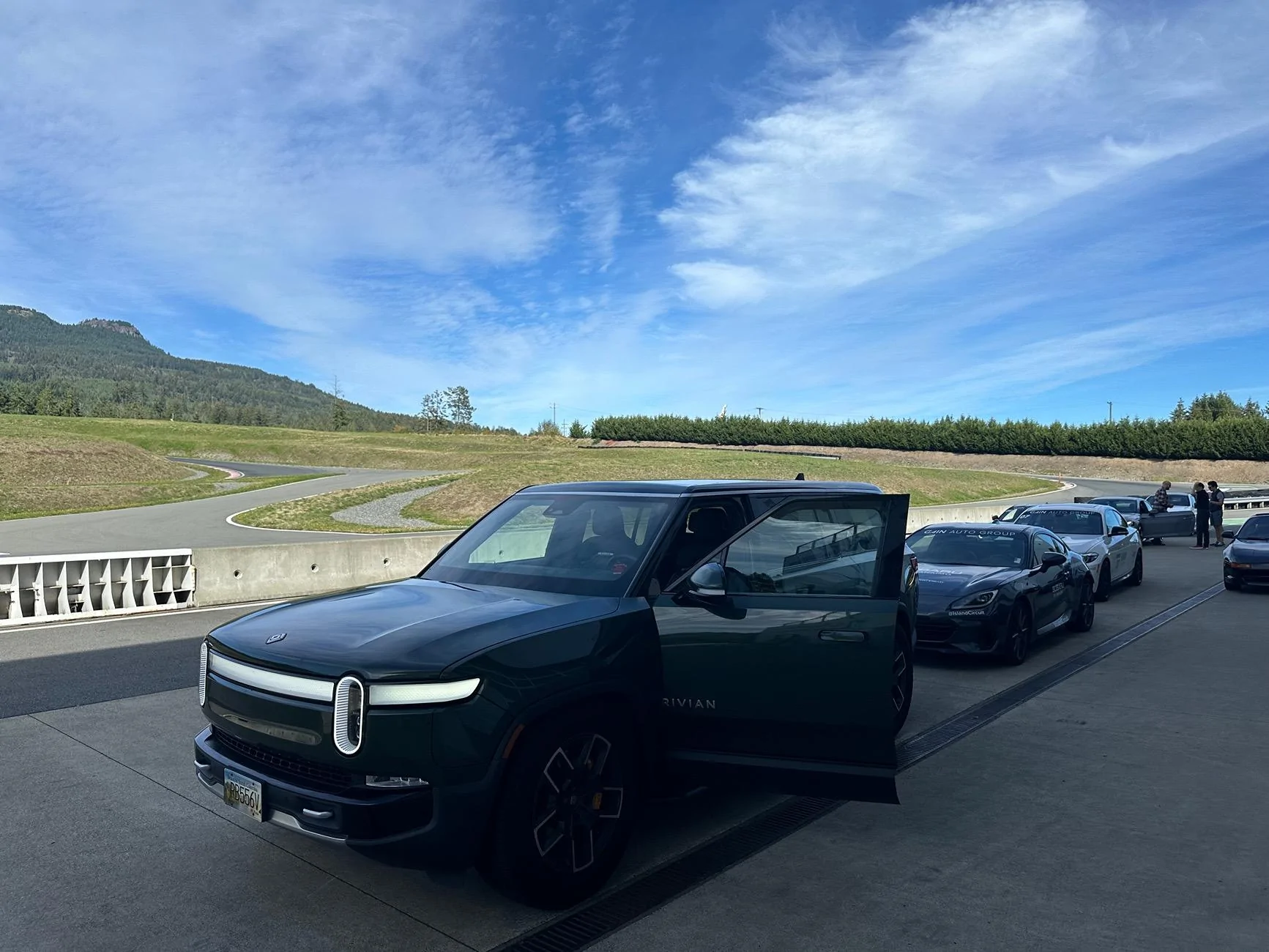 Rivian R1T R1S Tracking Rivian R1S IMG_4283