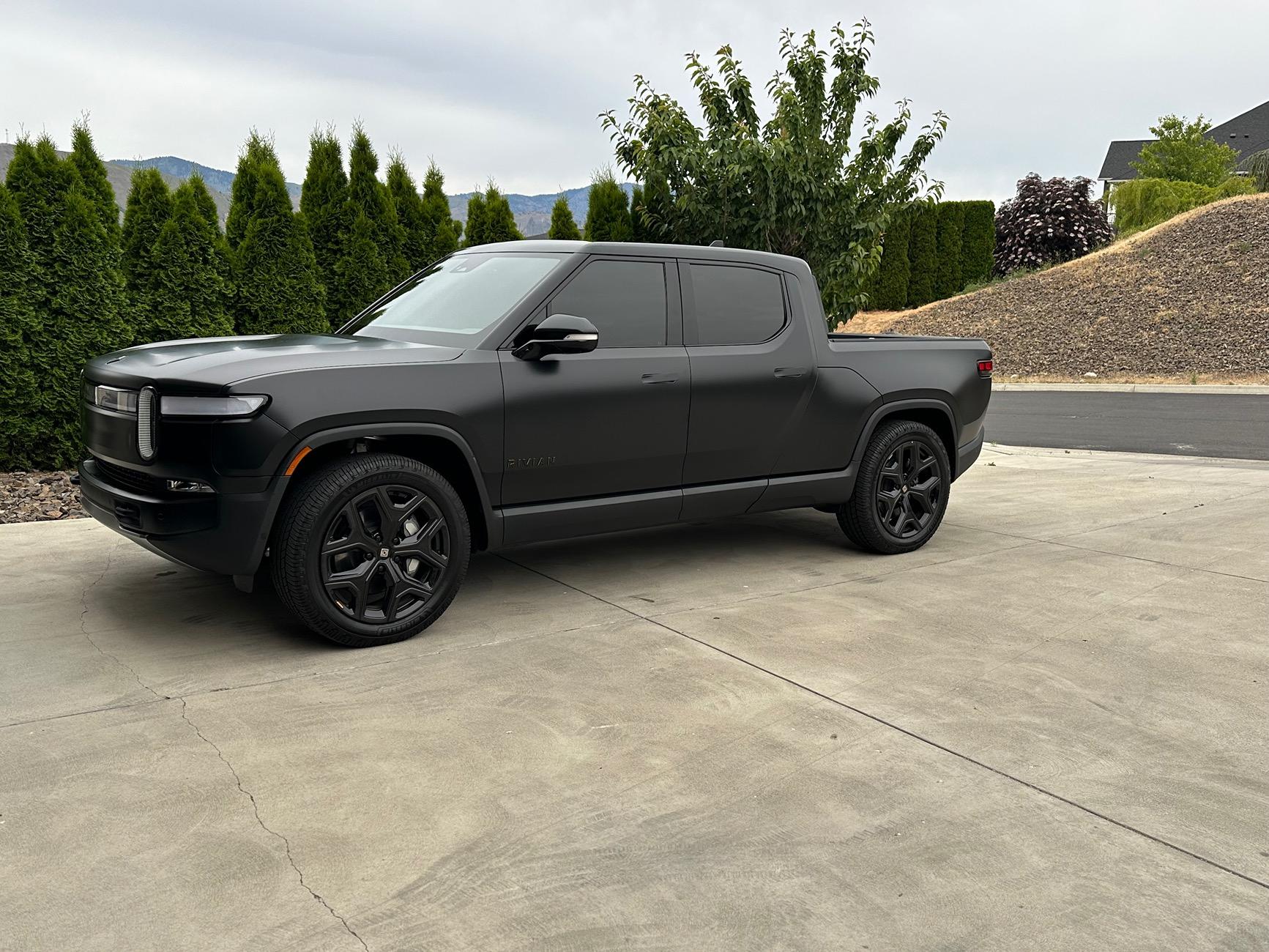 Rivian R1T R1S Stealth PPF for Midnight - Two Tone or Full Stealth? IMG_4871