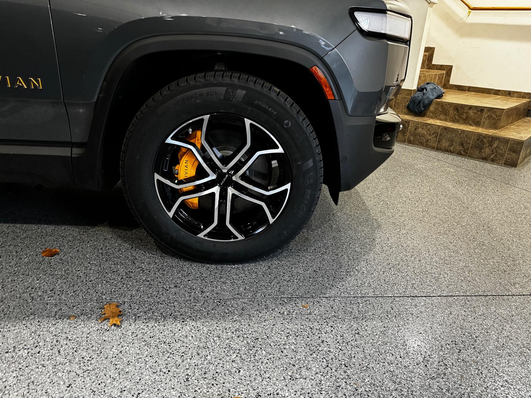 Rivian R1T R1S For Sale: 20" Snow Set, lightly used IMG_1114