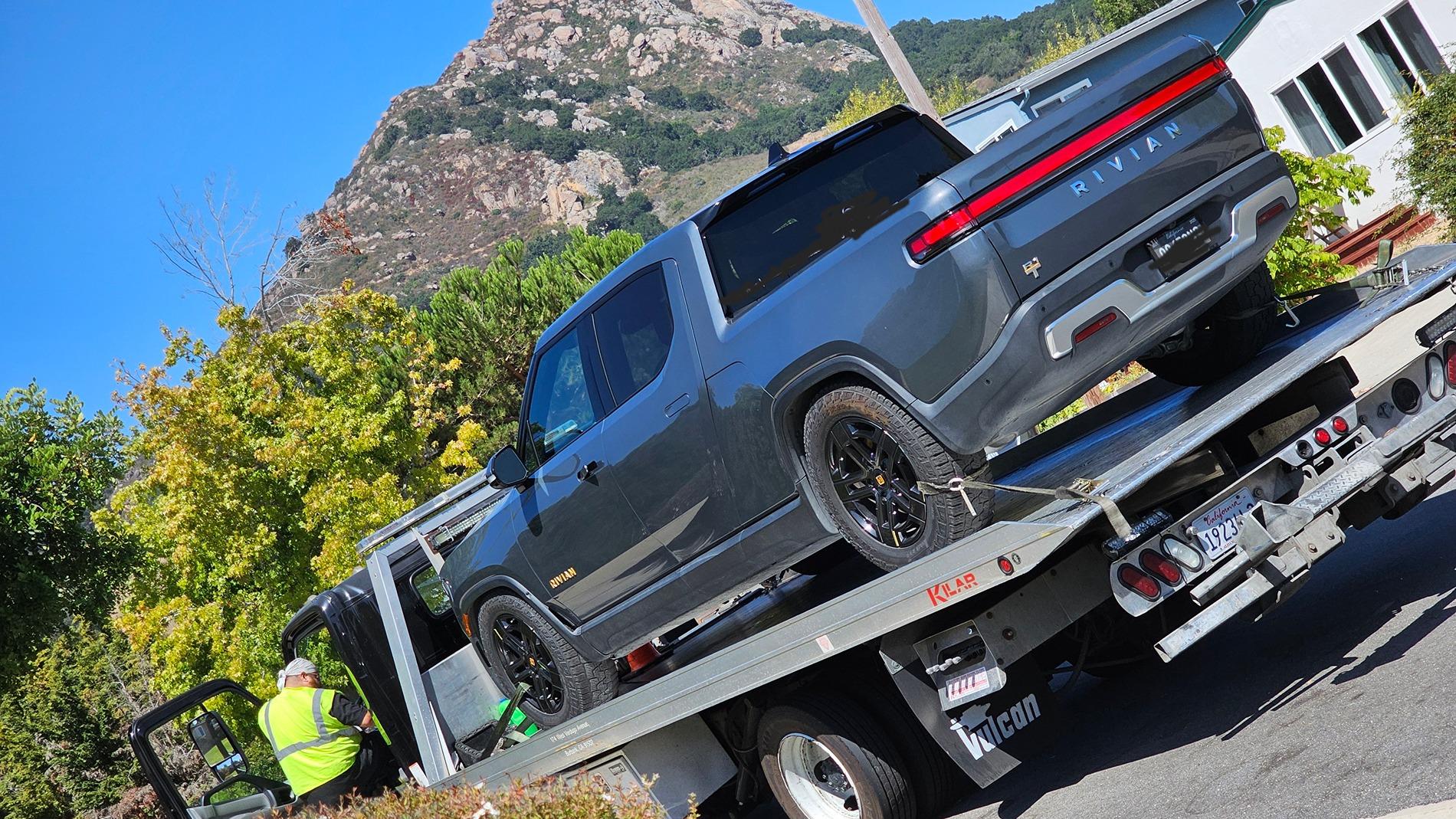 Rivian R1T R1S First tow with new 2025 R1T Gen2 20240921_134045