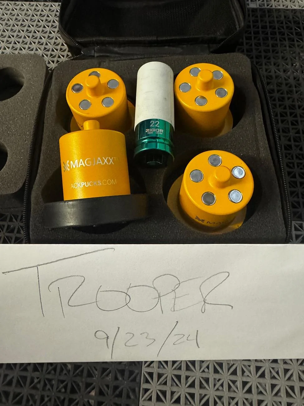 Rivian R1T R1S Jackpucks- 4 pack with case and 22mm $85 IMG_6238