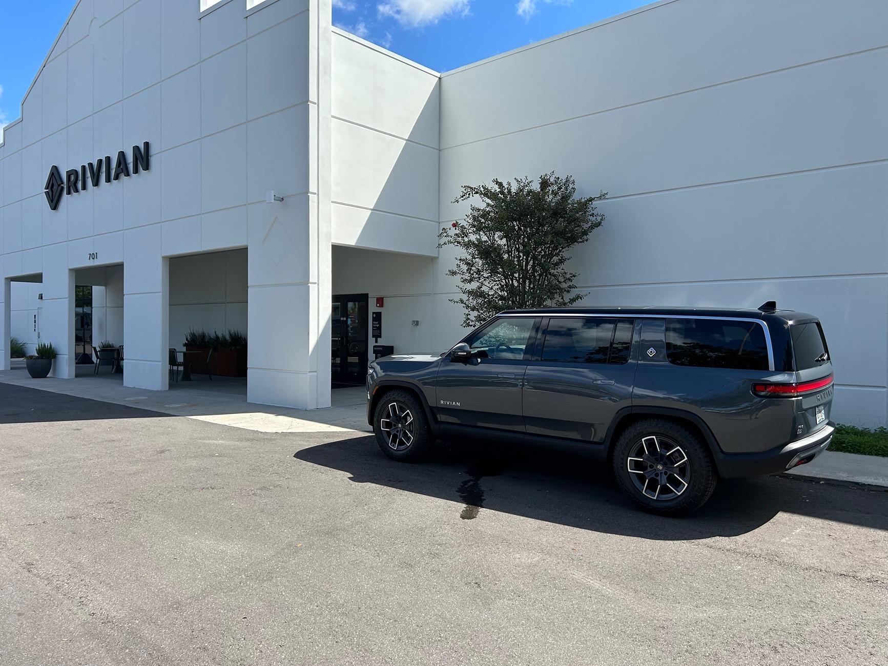 Rivian R1T R1S Tampa SC - delivery experience IMG_5120