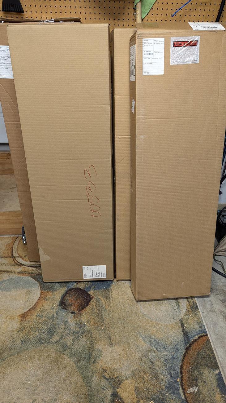 Rivian R1T R1S FS: Manual Tonneau Cover NEW PXL_20240914_192253041