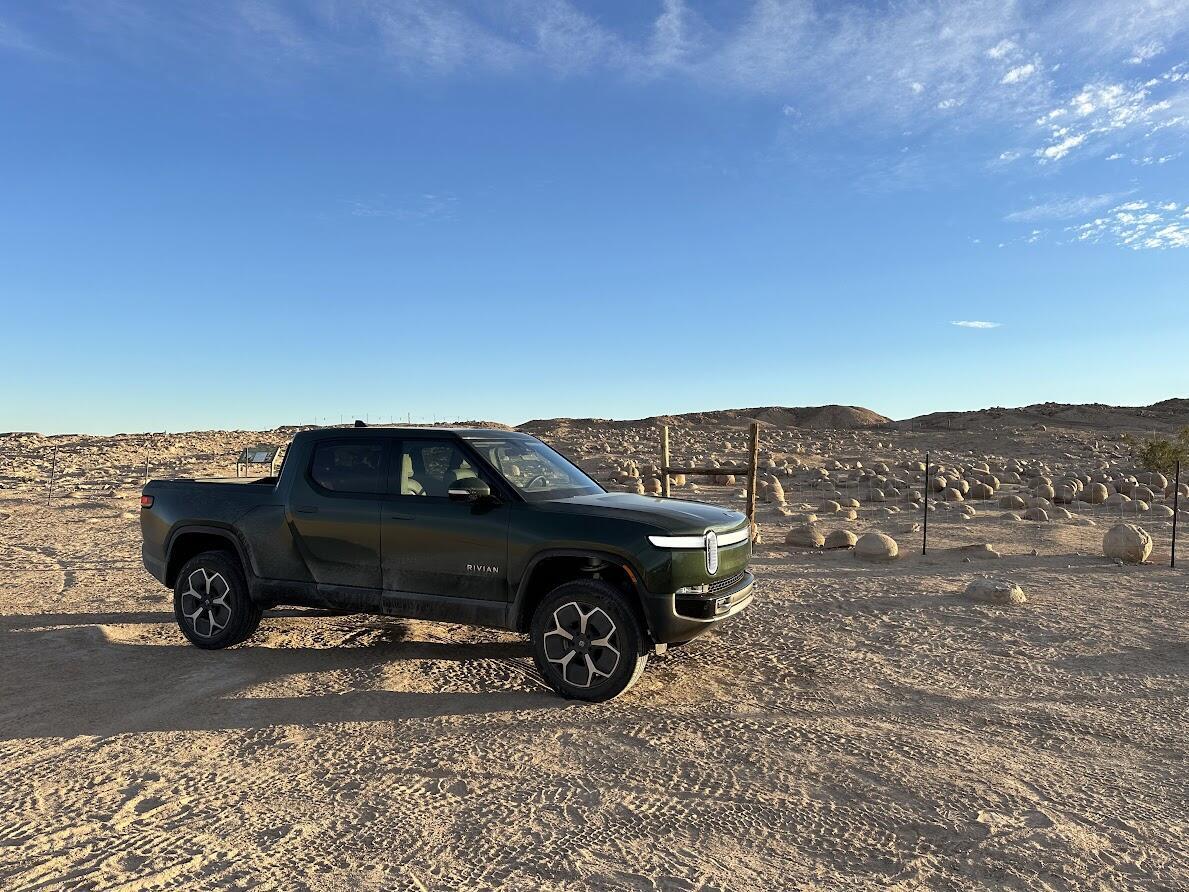 Rivian R1T R1S Performance Dual Motor Not An Option to build? 1727368106780-x5