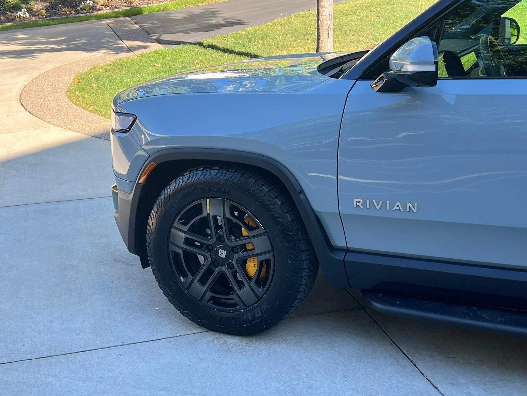 Rivian R1T R1S New Goodyear 20” tire option - available when? IMG_3038