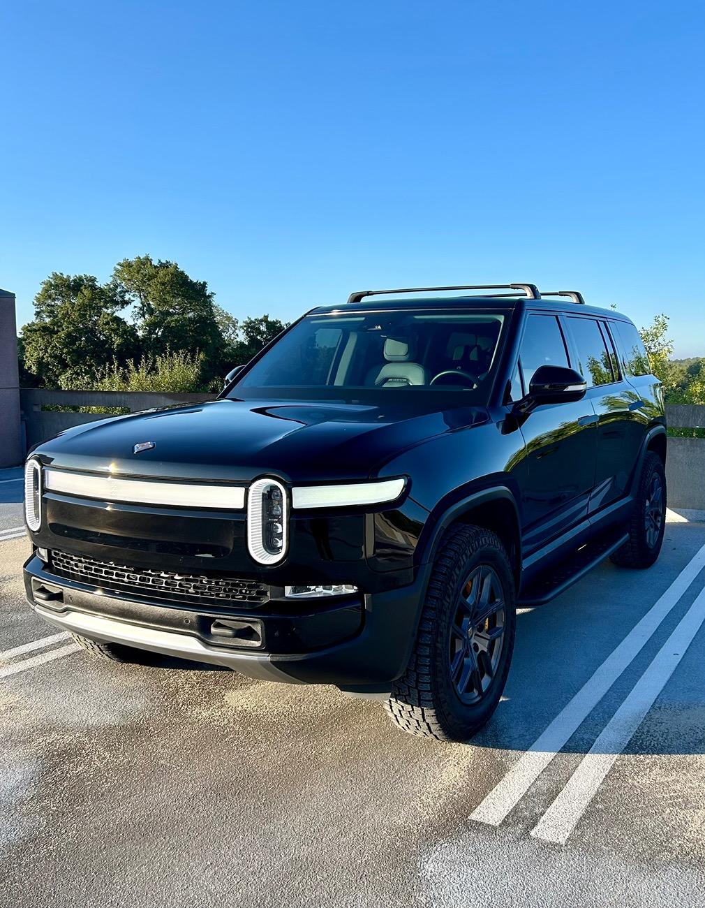 Rivian R1T R1S ATL_R1S Midnight Black Build IMG_3187