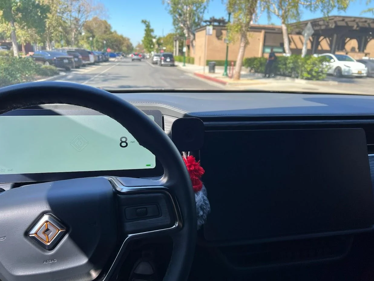 Rivian R1T R1S Random reboots... anyone else? Reboot
