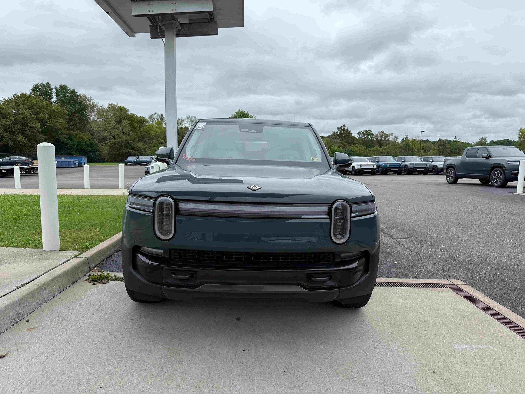 Rivian R1T R1S 2025 R1S Tri-Max Delivery, Storm Blue, Ocean Coast 123_1