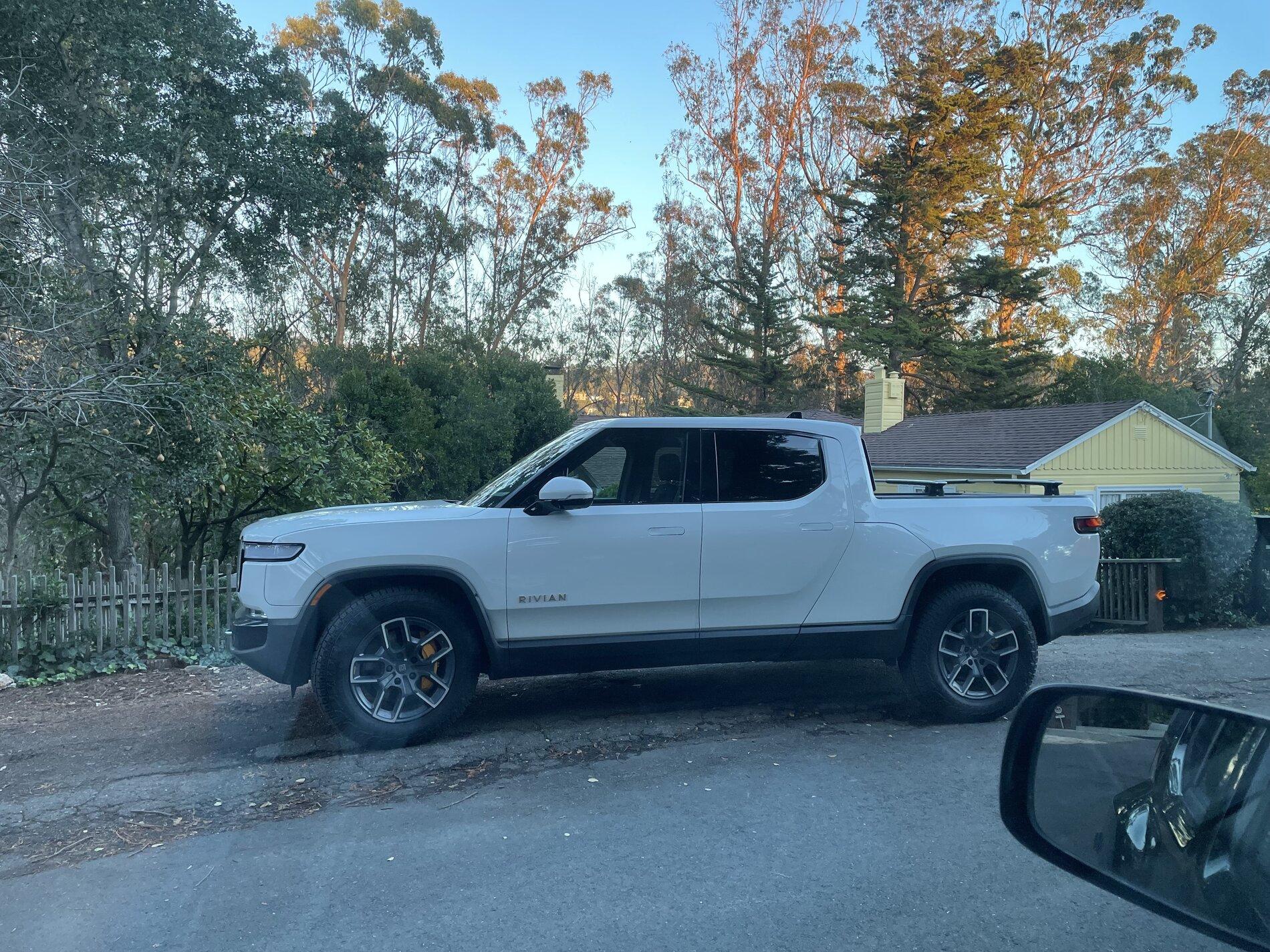 Rivian R1T R1S New Delivery Delay Confirmed - My R1T Delivery Pushed From October to end of February, 2022. IMG_2109