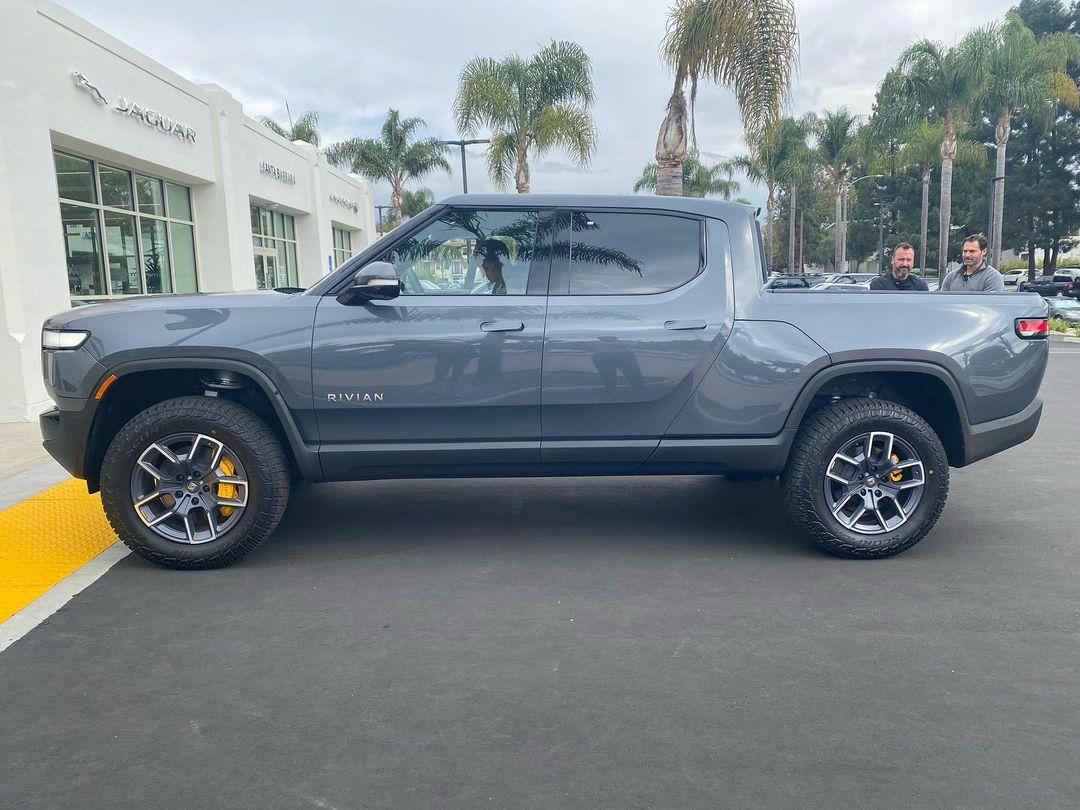 Rivian R1T R1S El CAP GRANITE Rivian Photos 252151929_558336728799773_8570440482191966375_n
