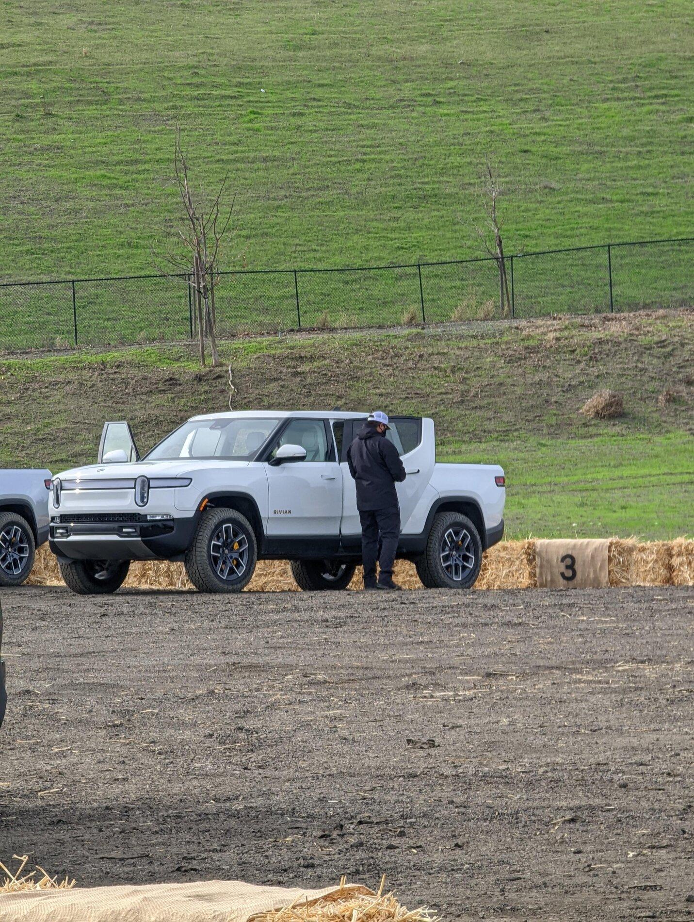 Rivian R1T R1S Official Thread for Sonoma Event Posts 7vj6j2i6axx71