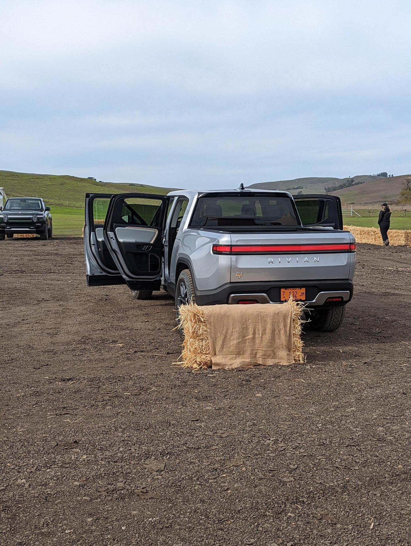 Rivian R1T R1S Rivian R1T pics from Sonoma event laau3w27axx71-