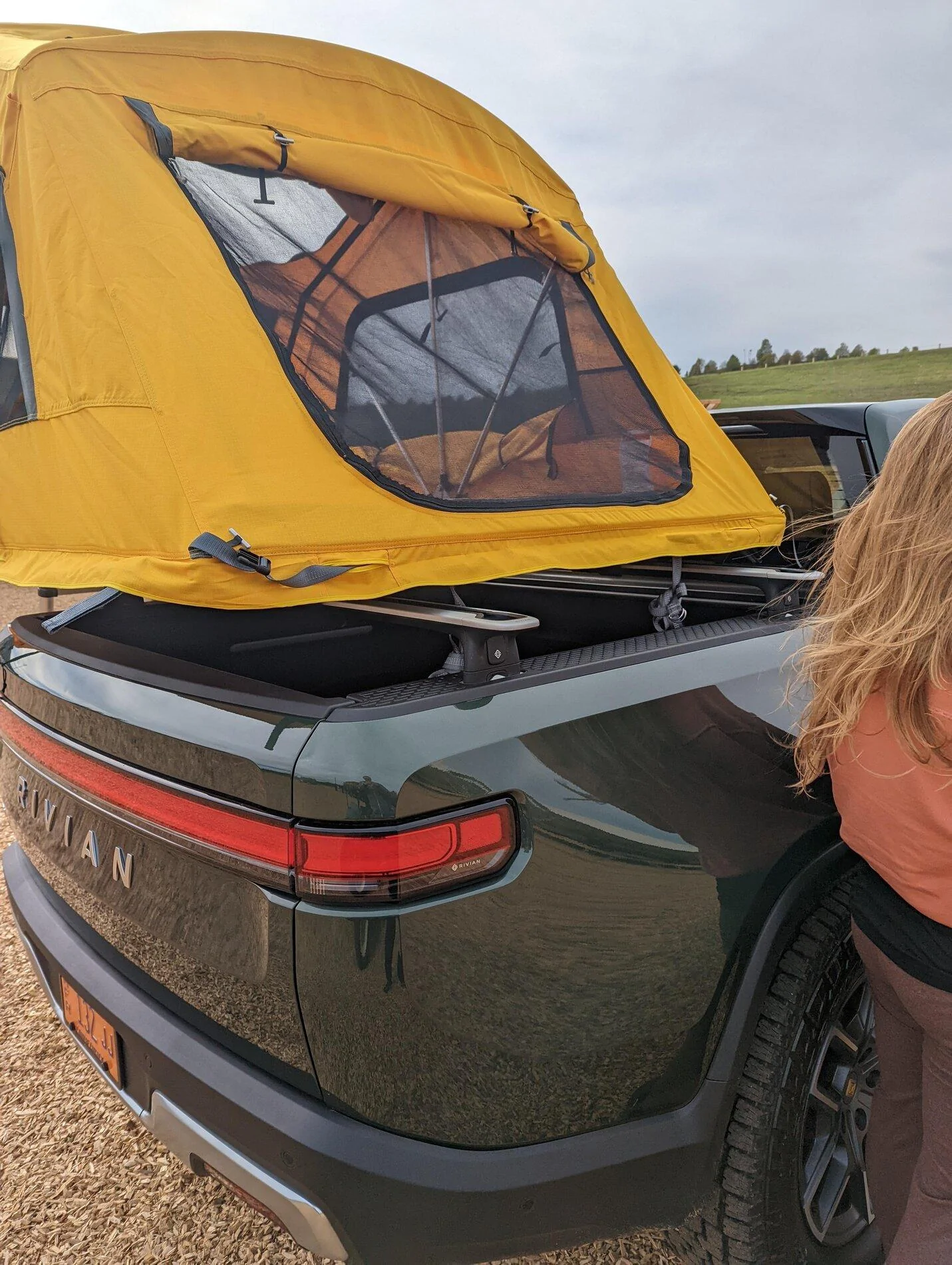 Rivian R1T R1S FOREST GREEN R1T Photos ezqw5ym8axx71