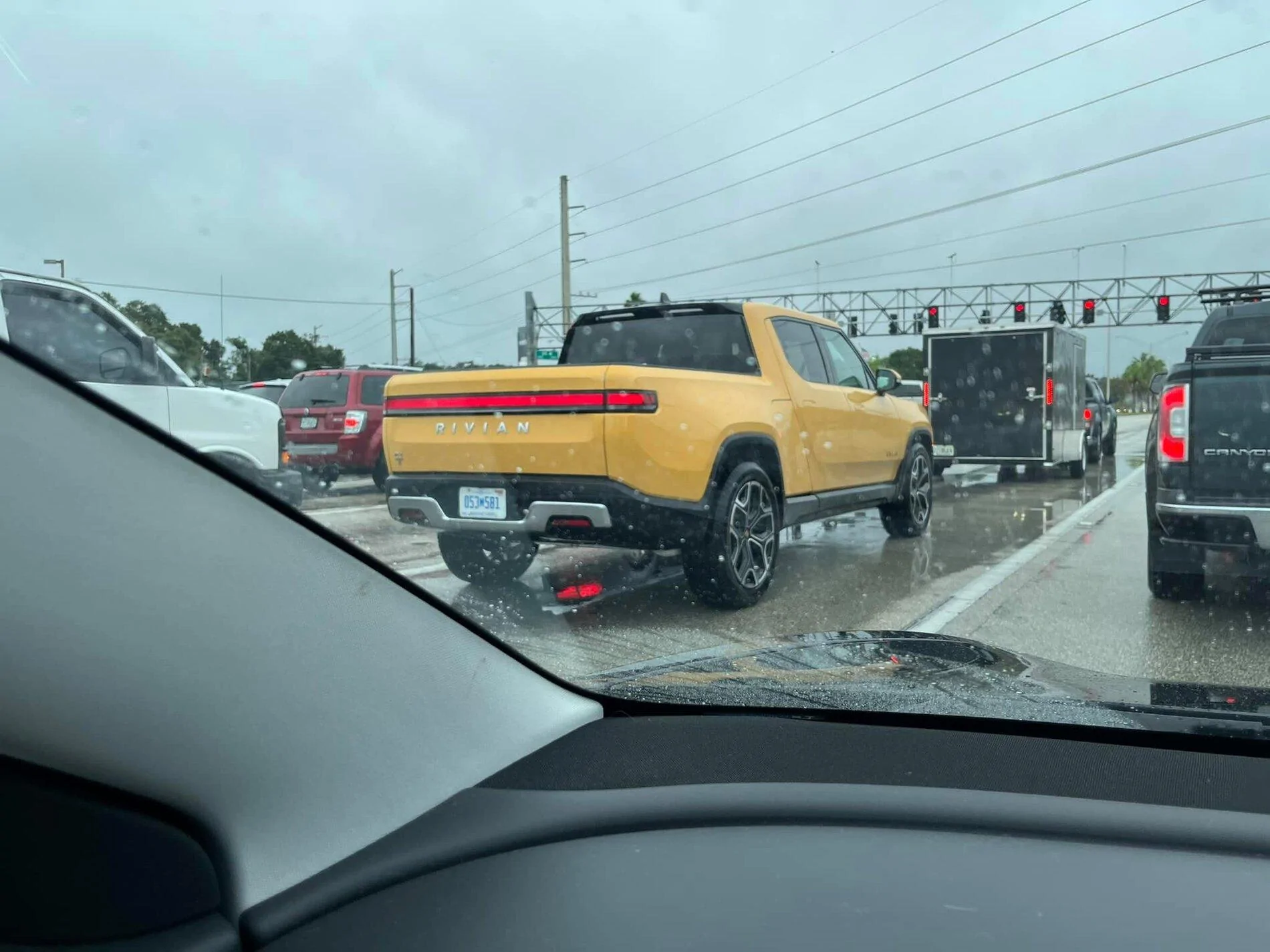 Rivian R1T R1S COMPASS YELLOW R1T Photos 252151978_10160106684171742_283201966866956118_n